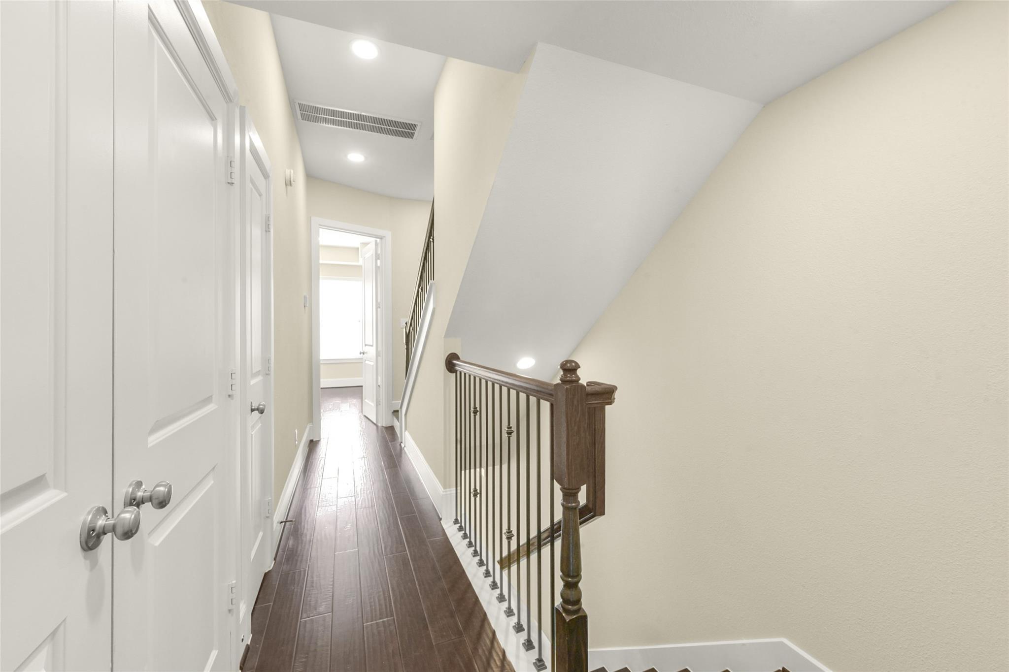 734 N Shepherd Drive