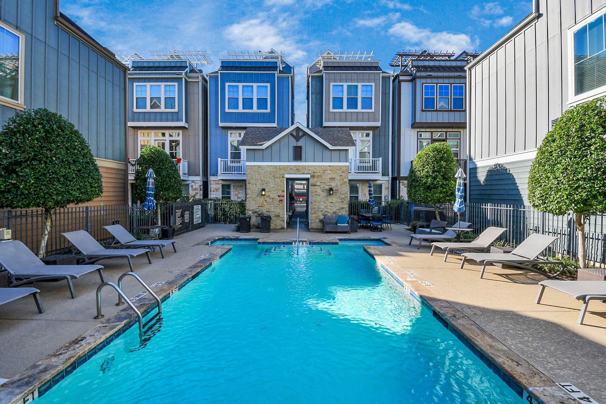 734 N Shepherd Drive