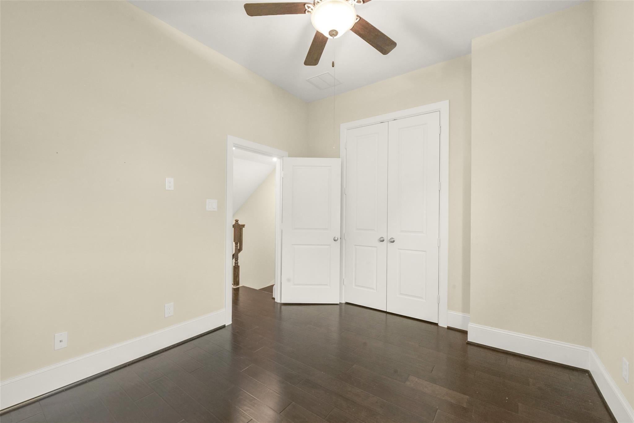 734 N Shepherd Drive