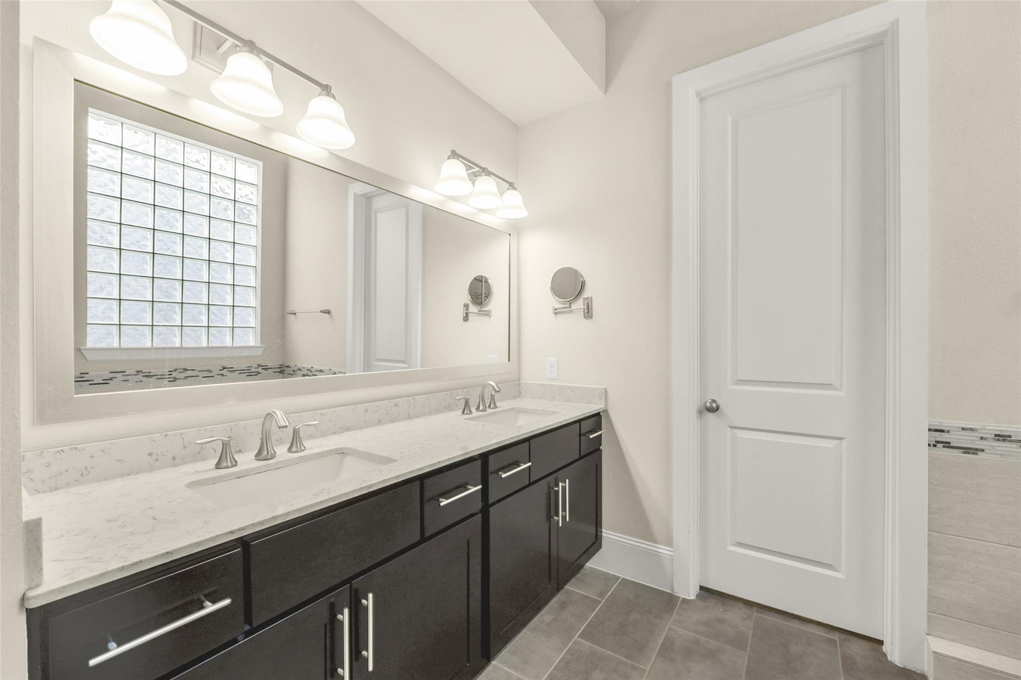 734 N Shepherd Drive