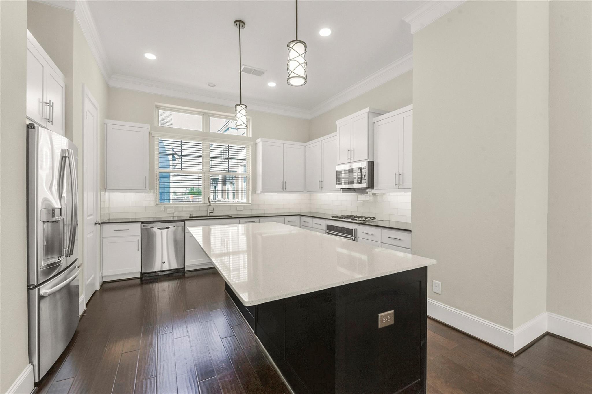 734 N Shepherd Drive