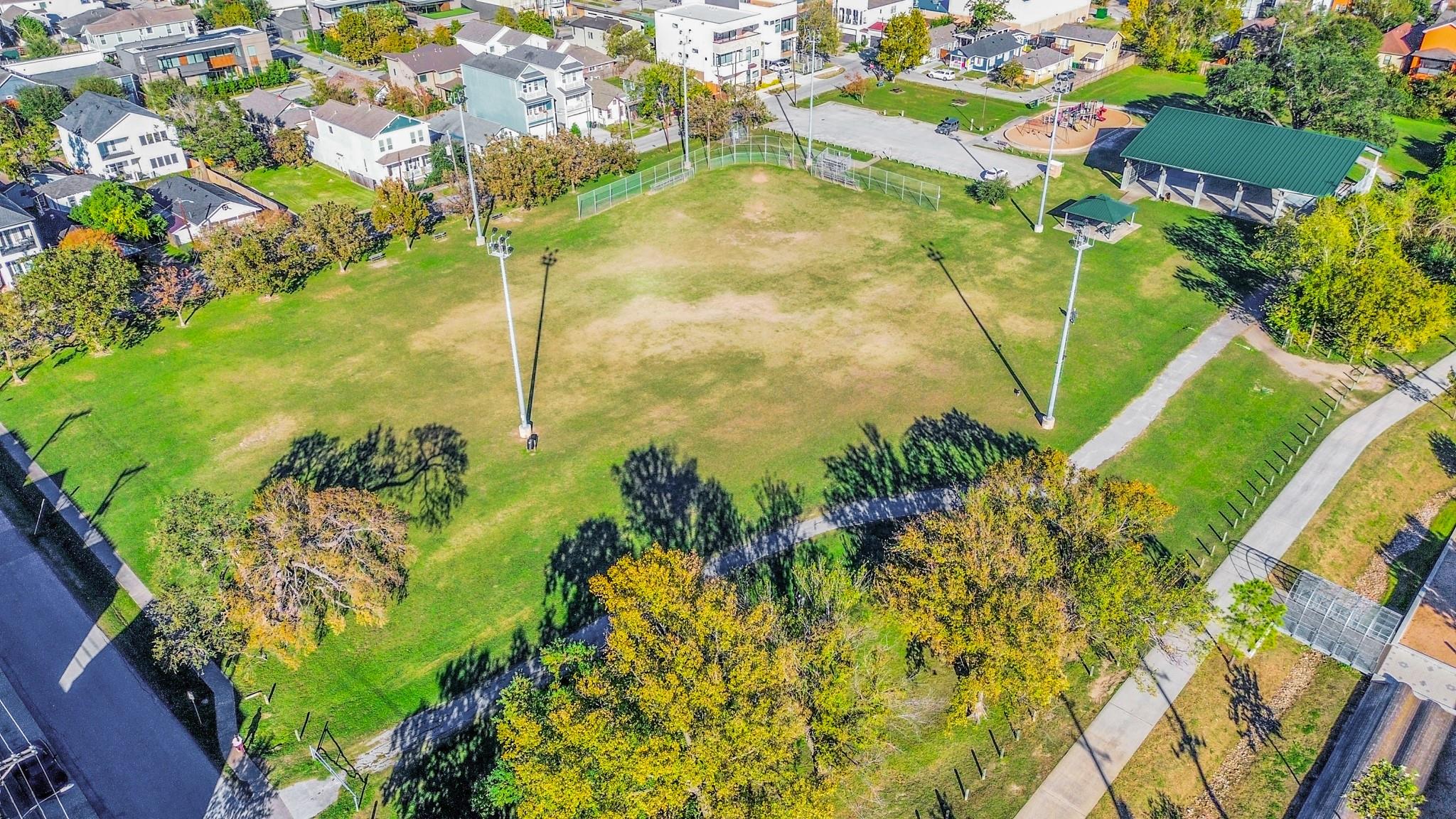 734 N Shepherd Drive