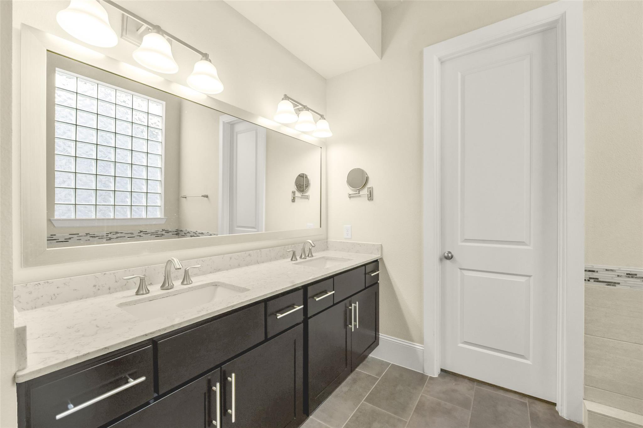 734 N Shepherd Drive