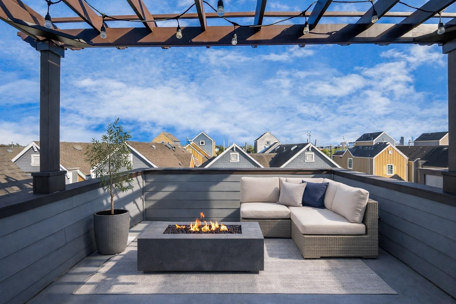 734 N Shepherd Drive