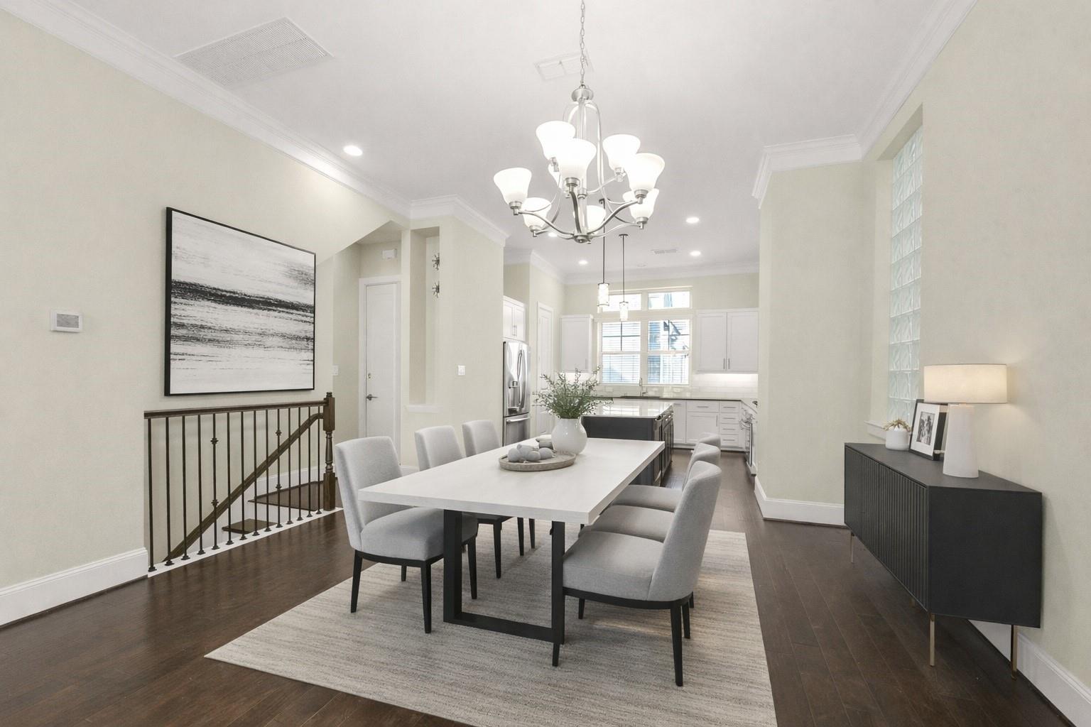 734 N Shepherd Drive