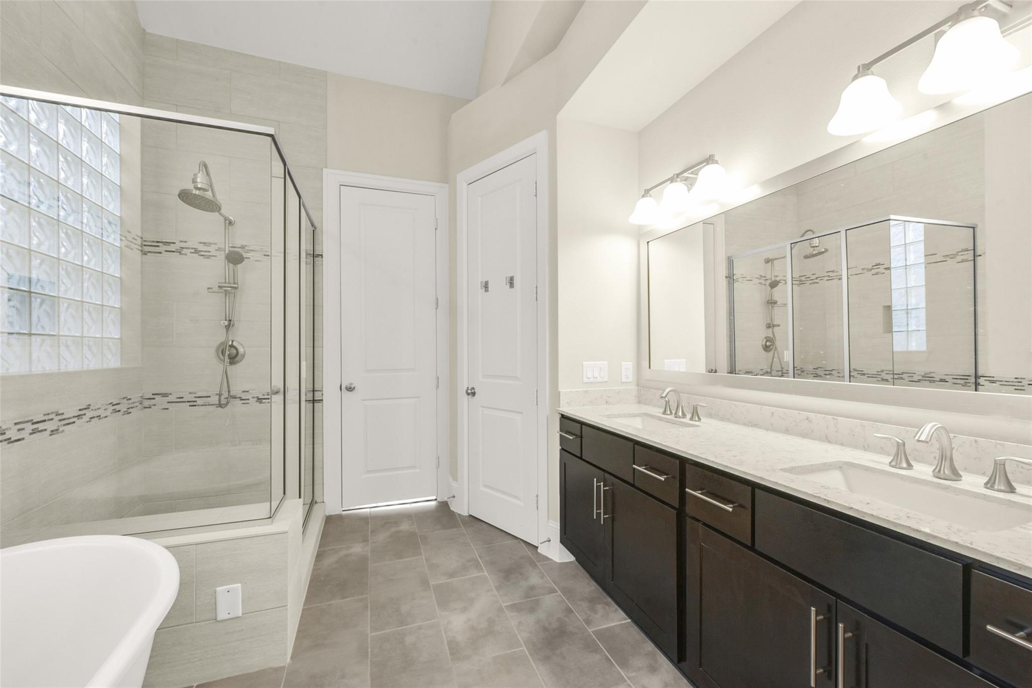 734 N Shepherd Drive