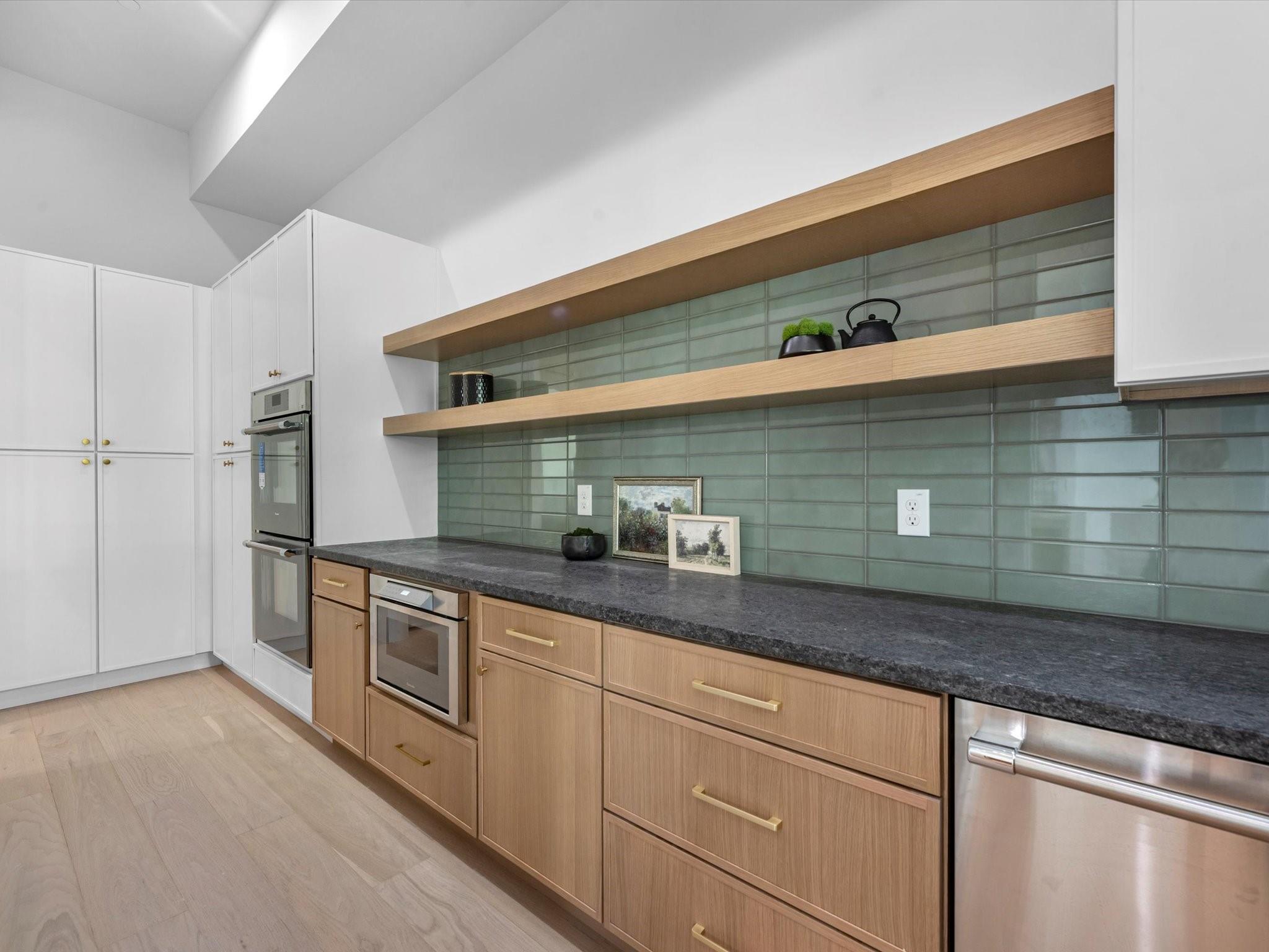 811 Woodstock Street