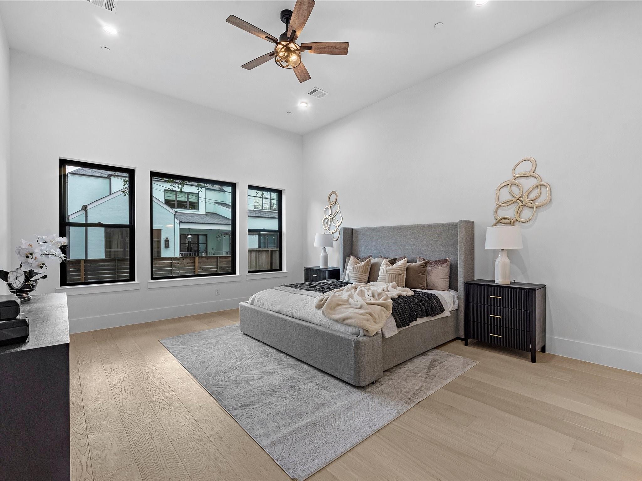 811 Woodstock Street