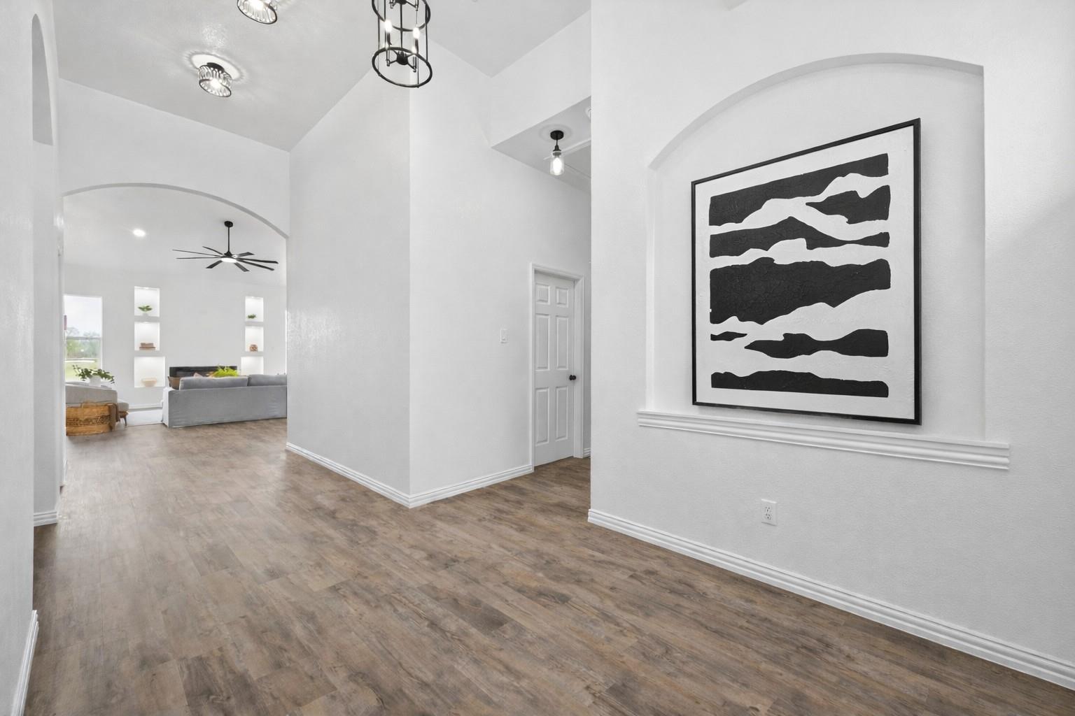 1105 Peter Pine Street