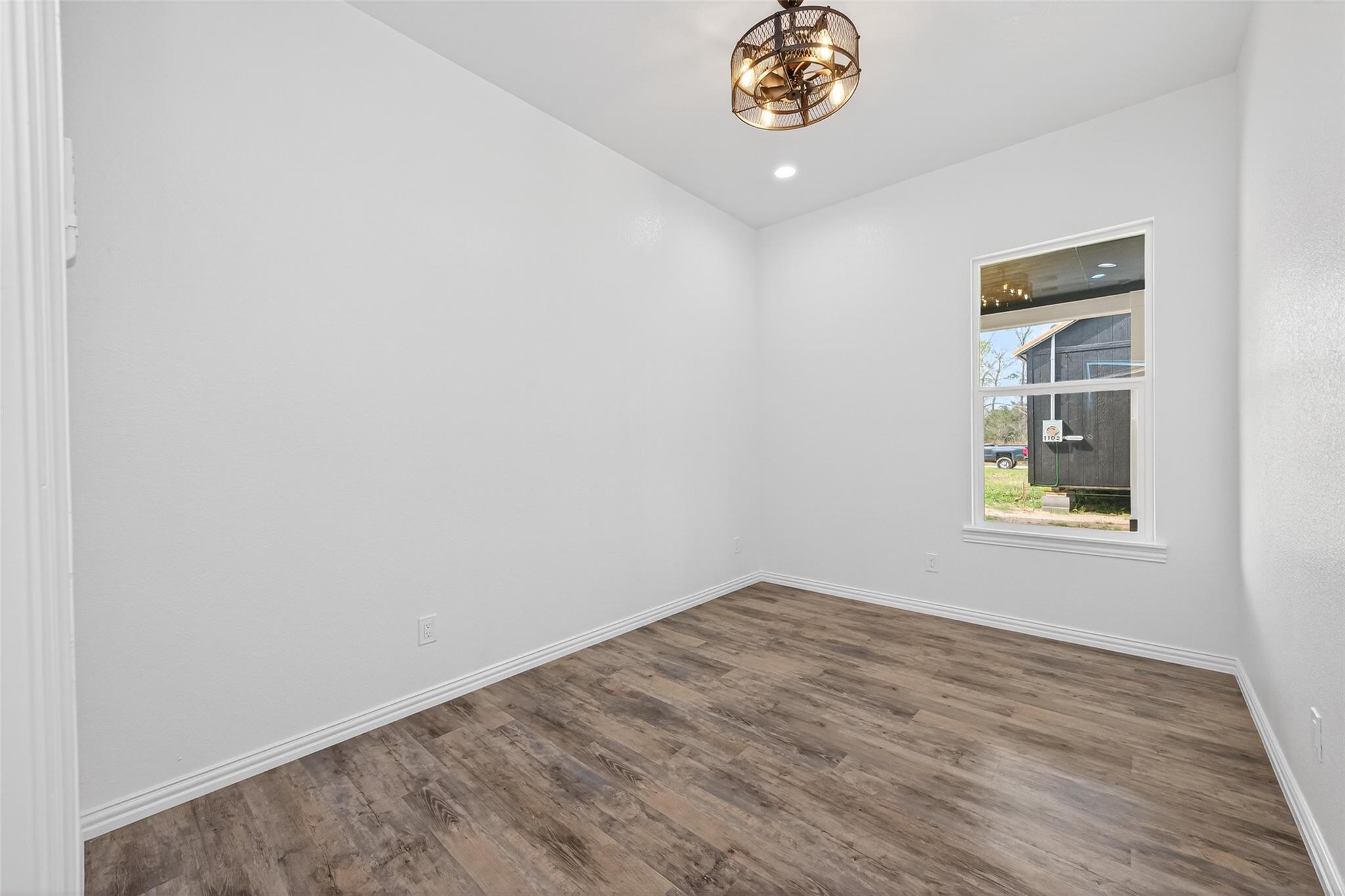 1105 Peter Pine Street