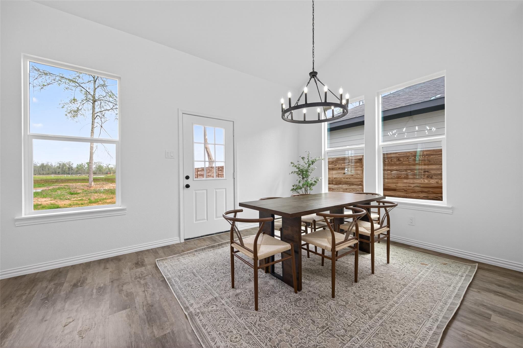 1105 Peter Pine Street