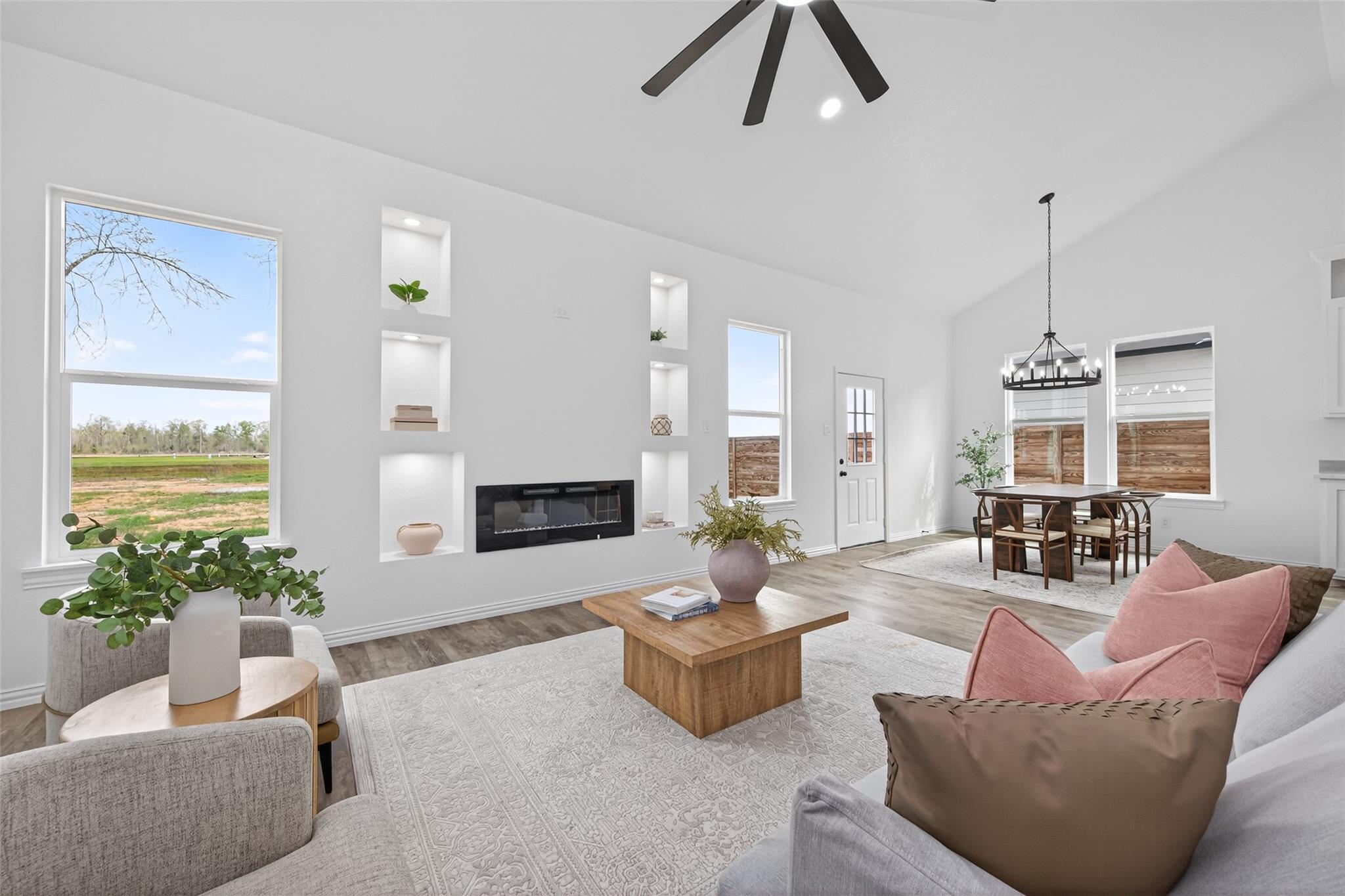 1105 Peter Pine Street