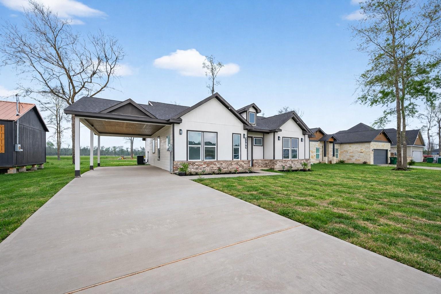 1105 Peter Pine Street