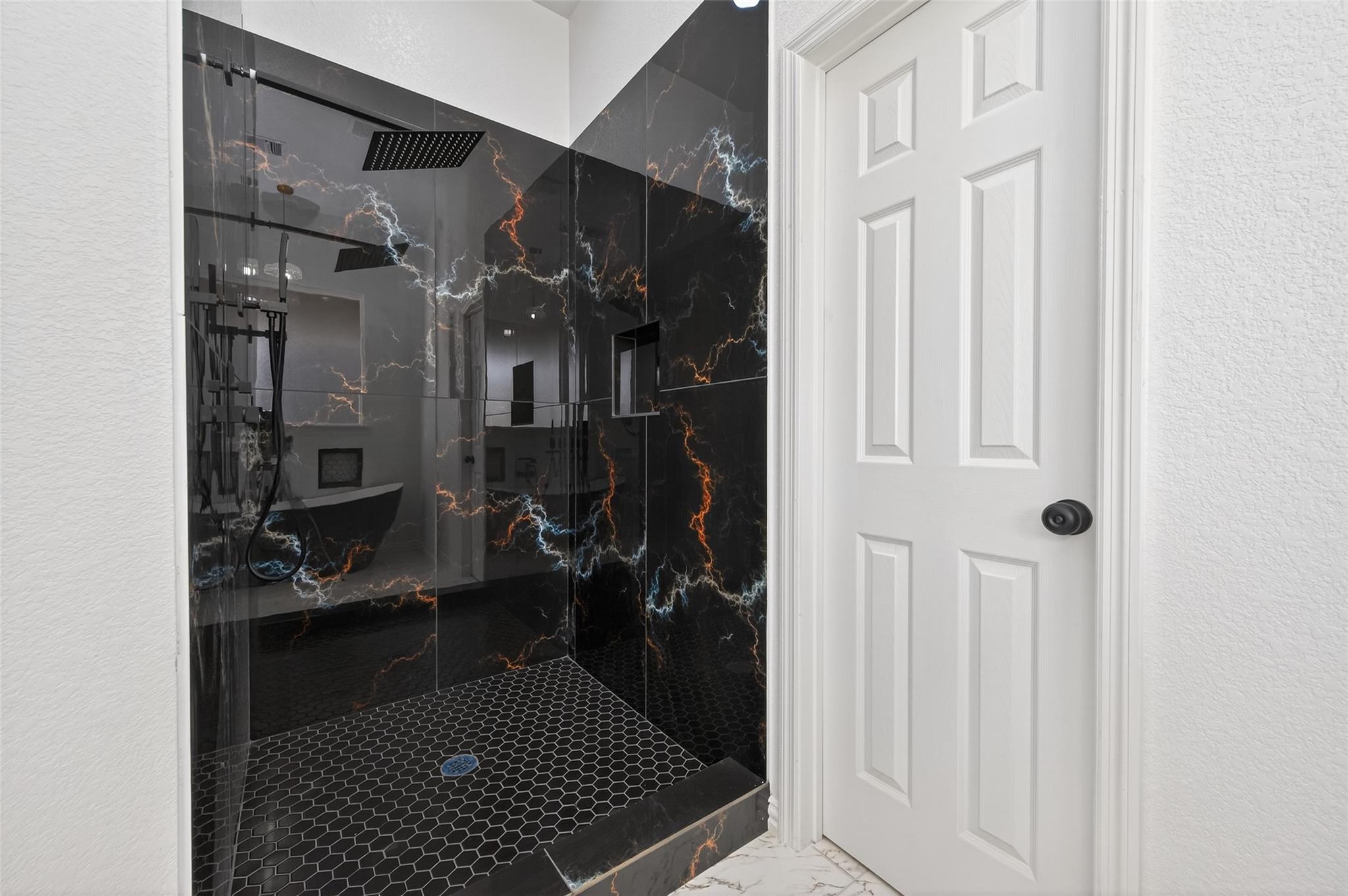 1105 Peter Pine Street