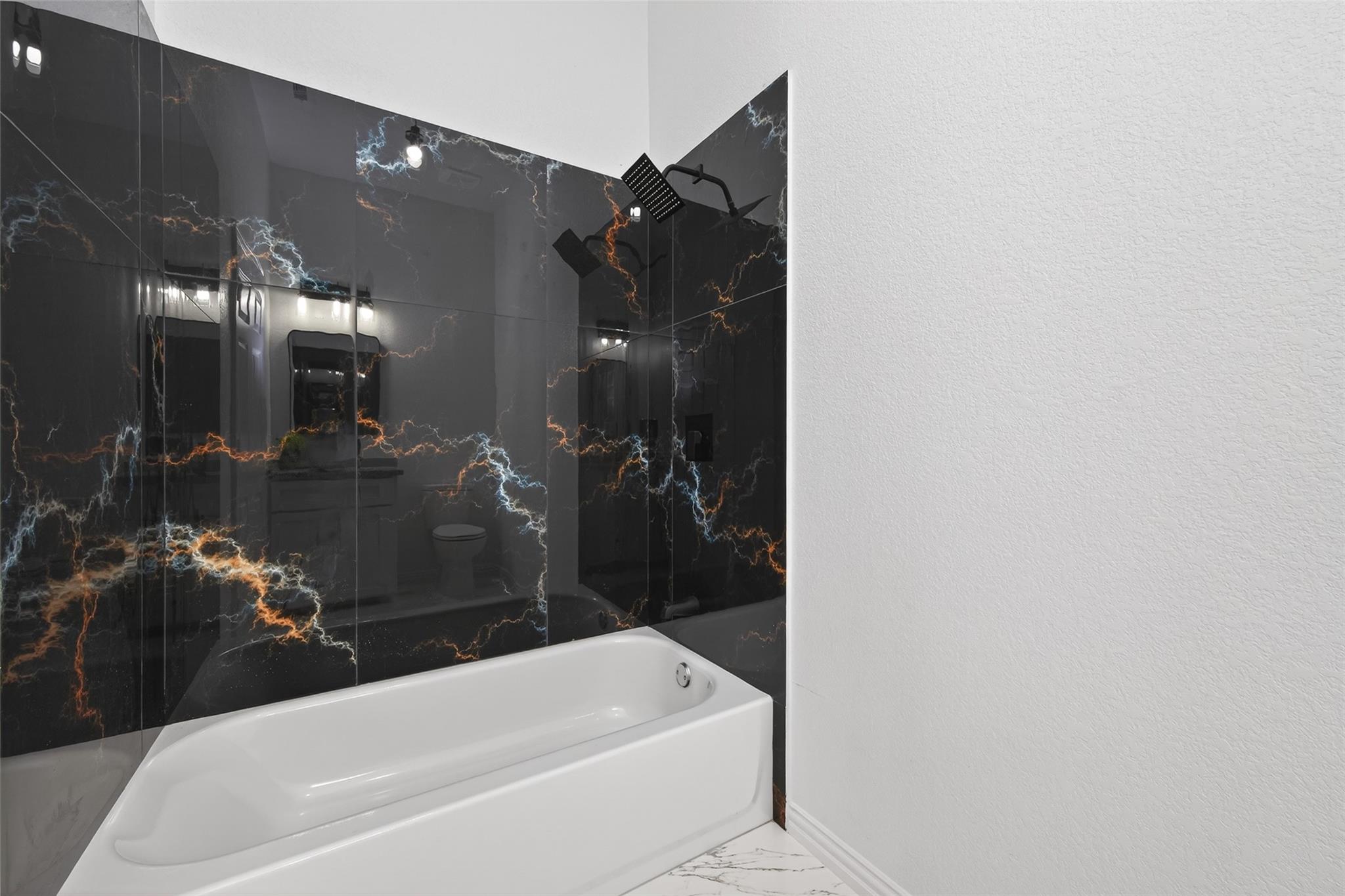 1105 Peter Pine Street