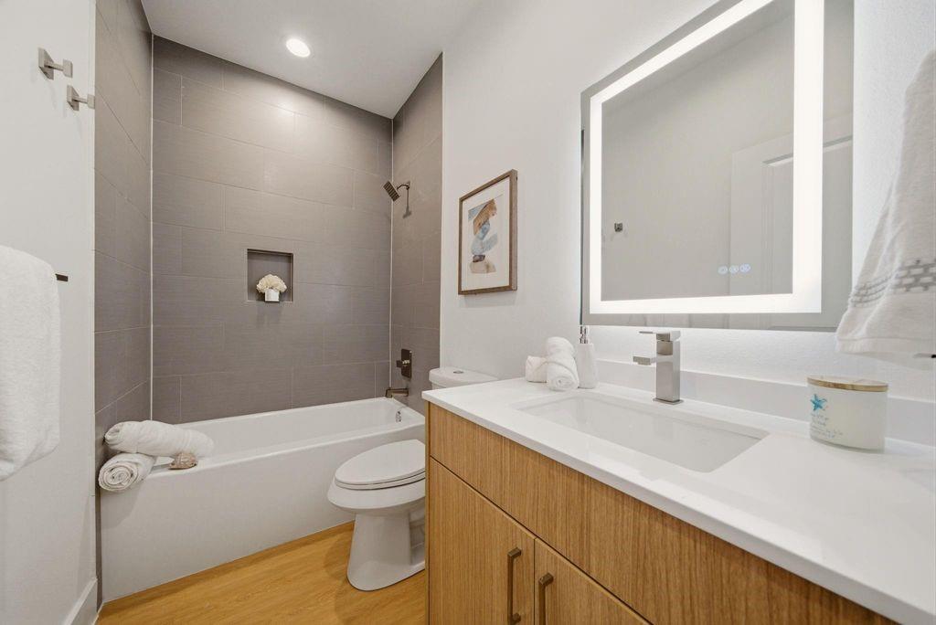 6514 Luce Street Unit: A/B