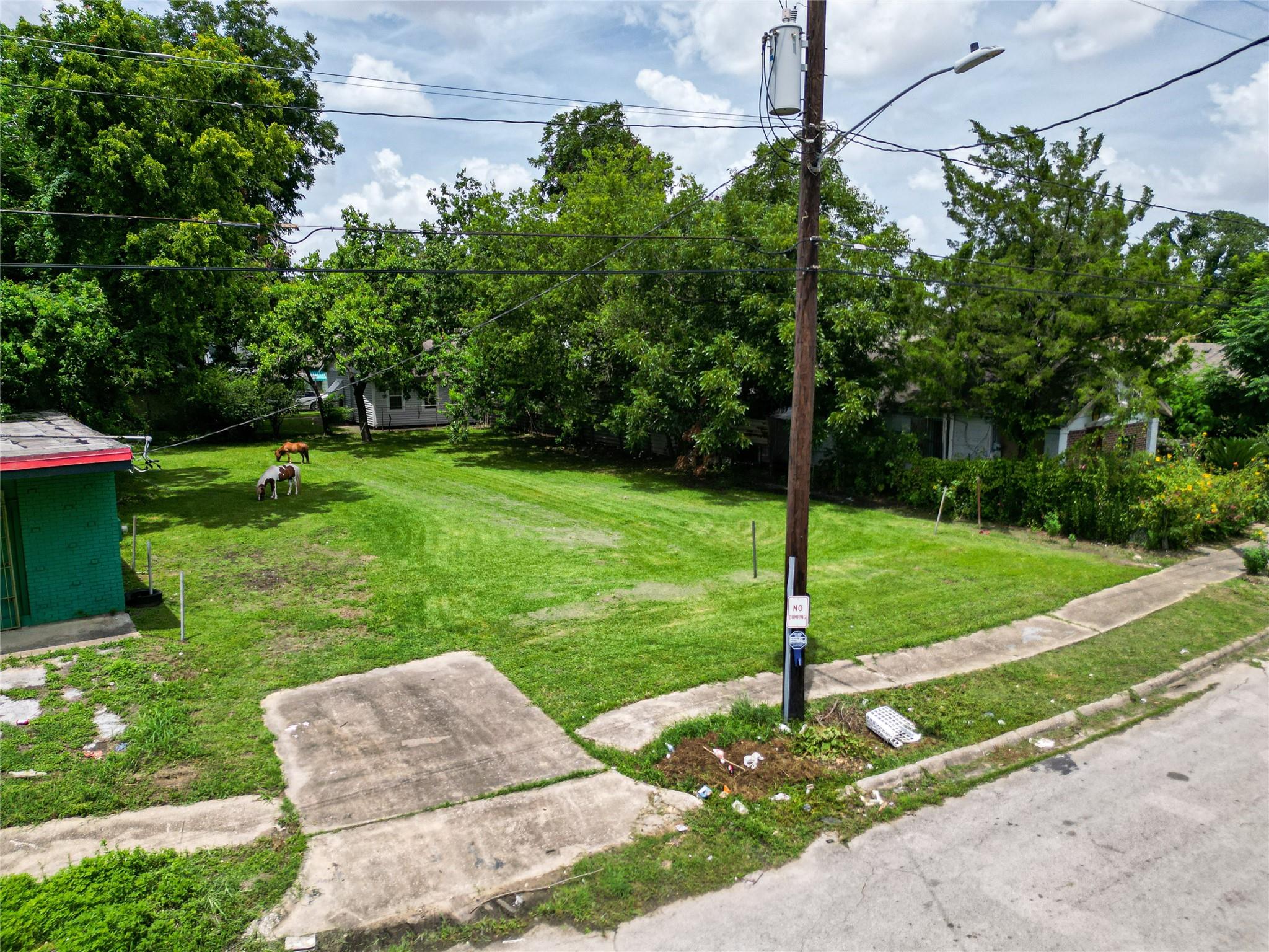 5507 Perkins Street