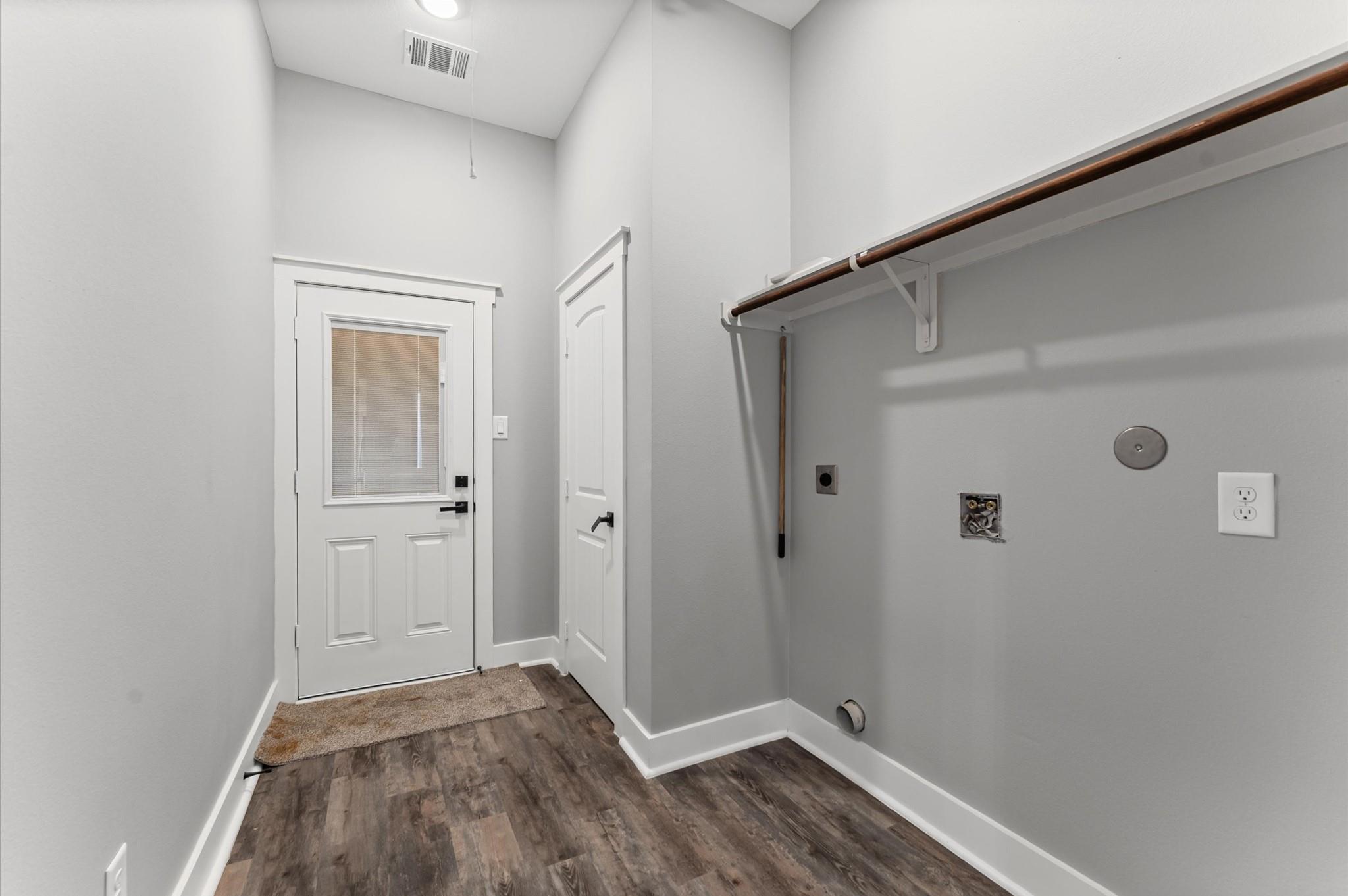 1109 Long Leaf Pine Street