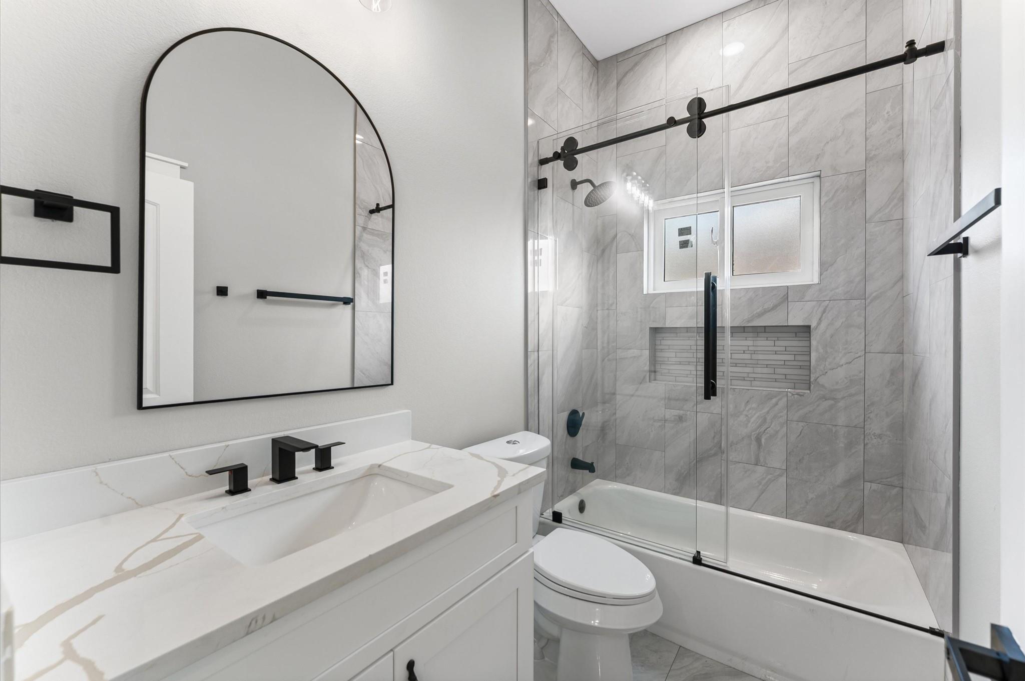 1109 Long Leaf Pine Street