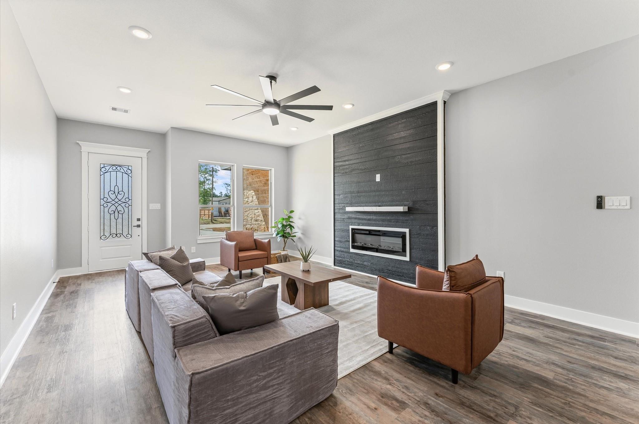 1109 Long Leaf Pine Street