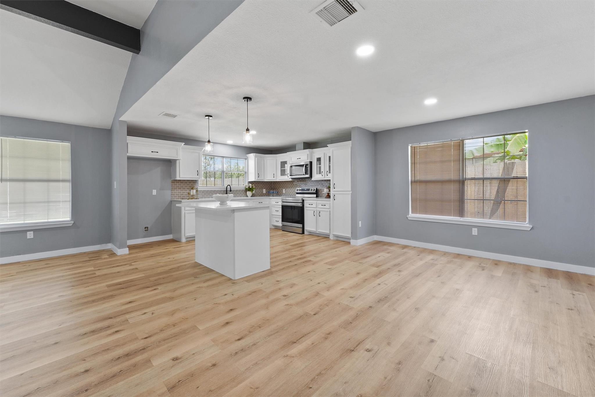 10723 Mackenzie Drive