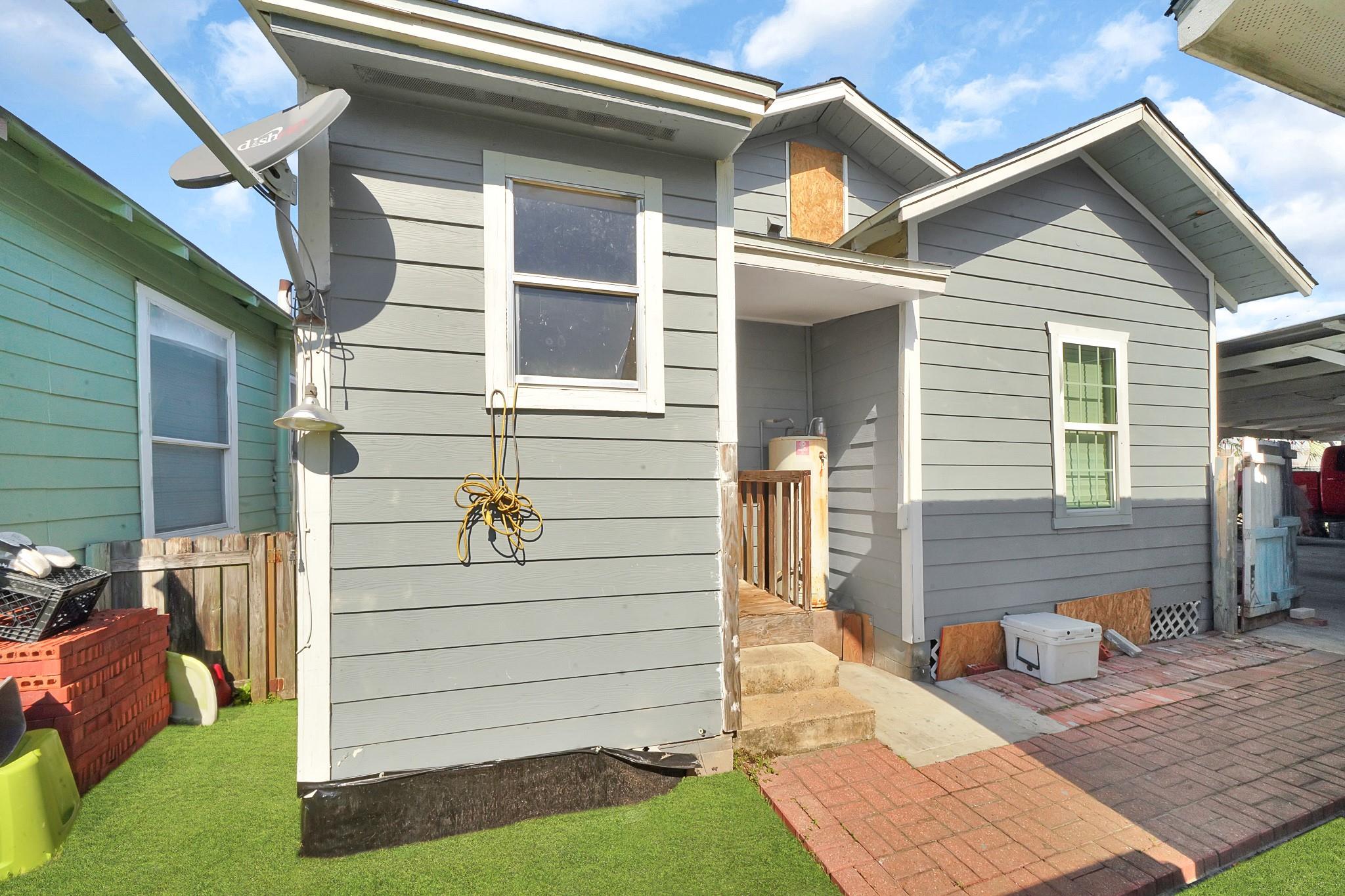 1414 Moody Street