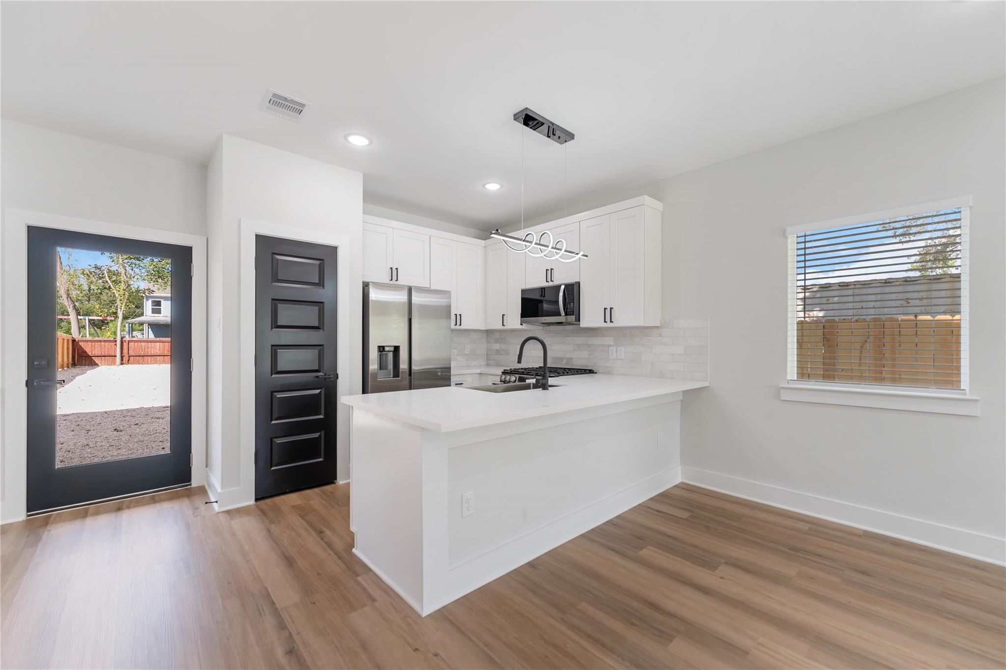 6909 S Hall Street # B, Houston Unit: B