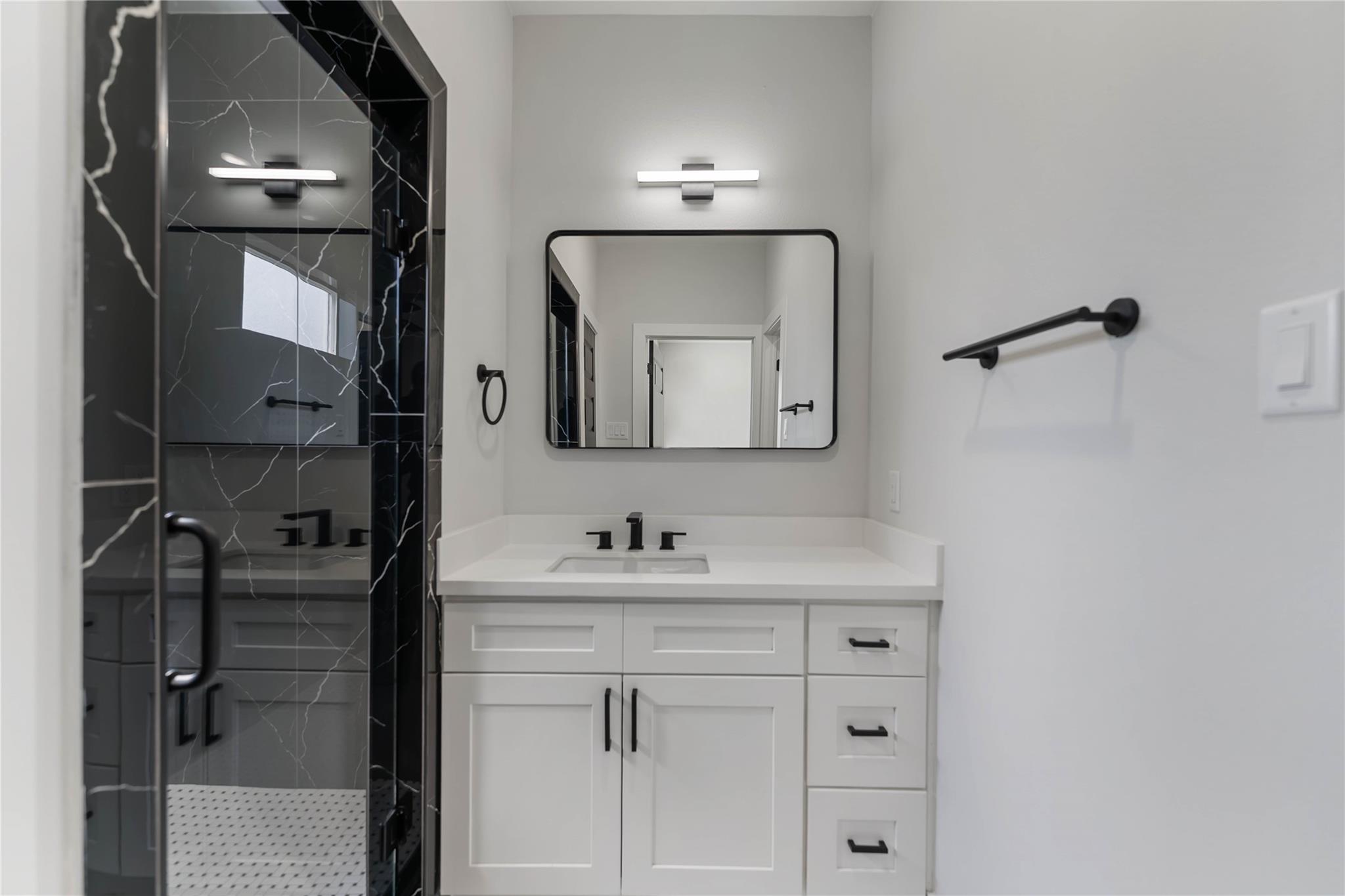 6909 S Hall Street # B, Houston Unit: B