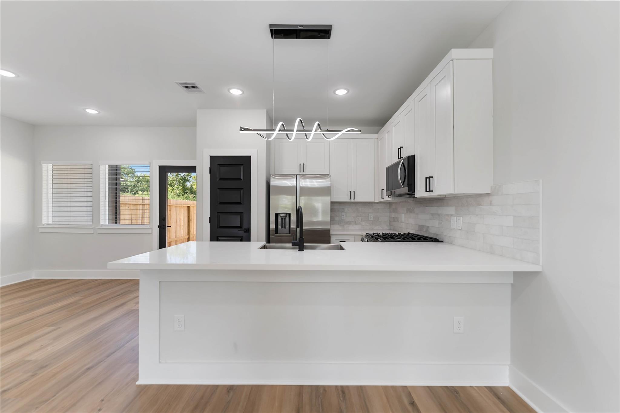 6909 S Hall Street # B, Houston Unit: B