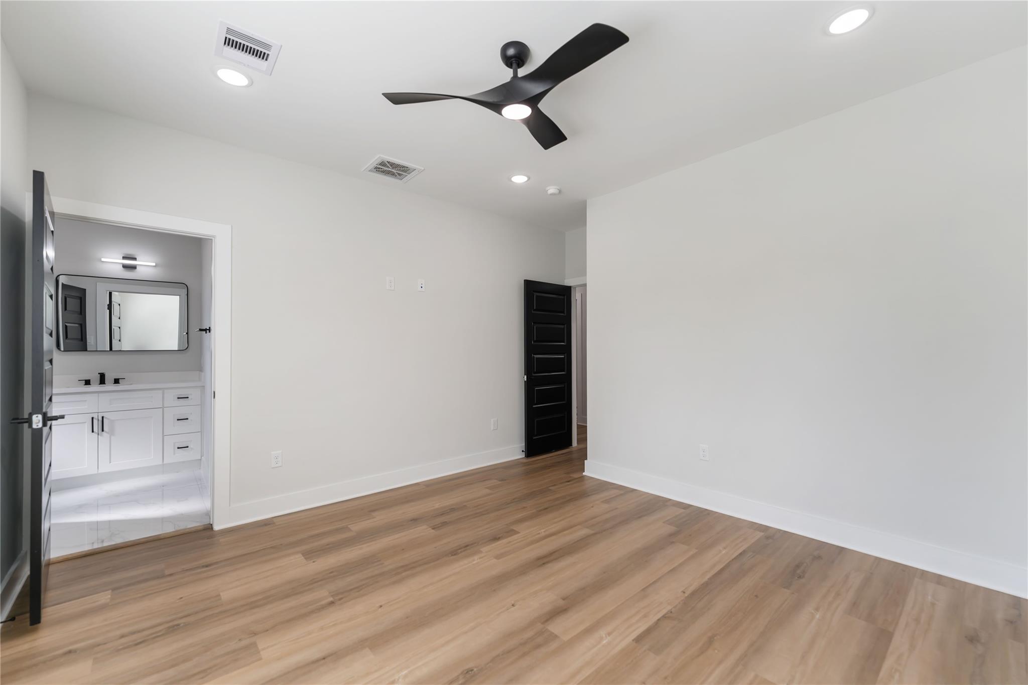 6909 S Hall Street # B, Houston Unit: B