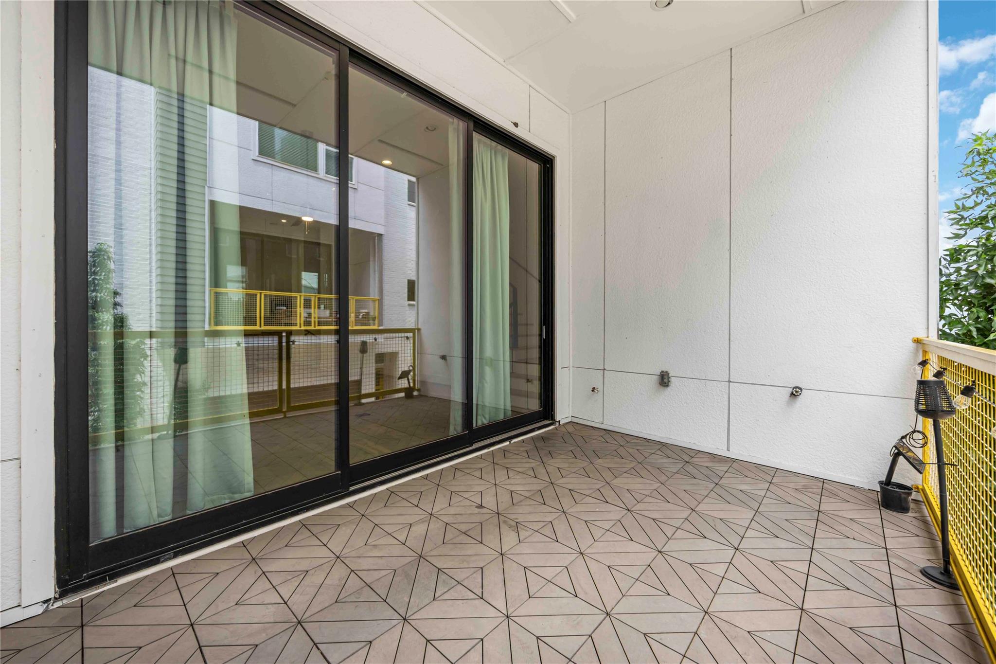 1211 Hickory Street Unit: E
