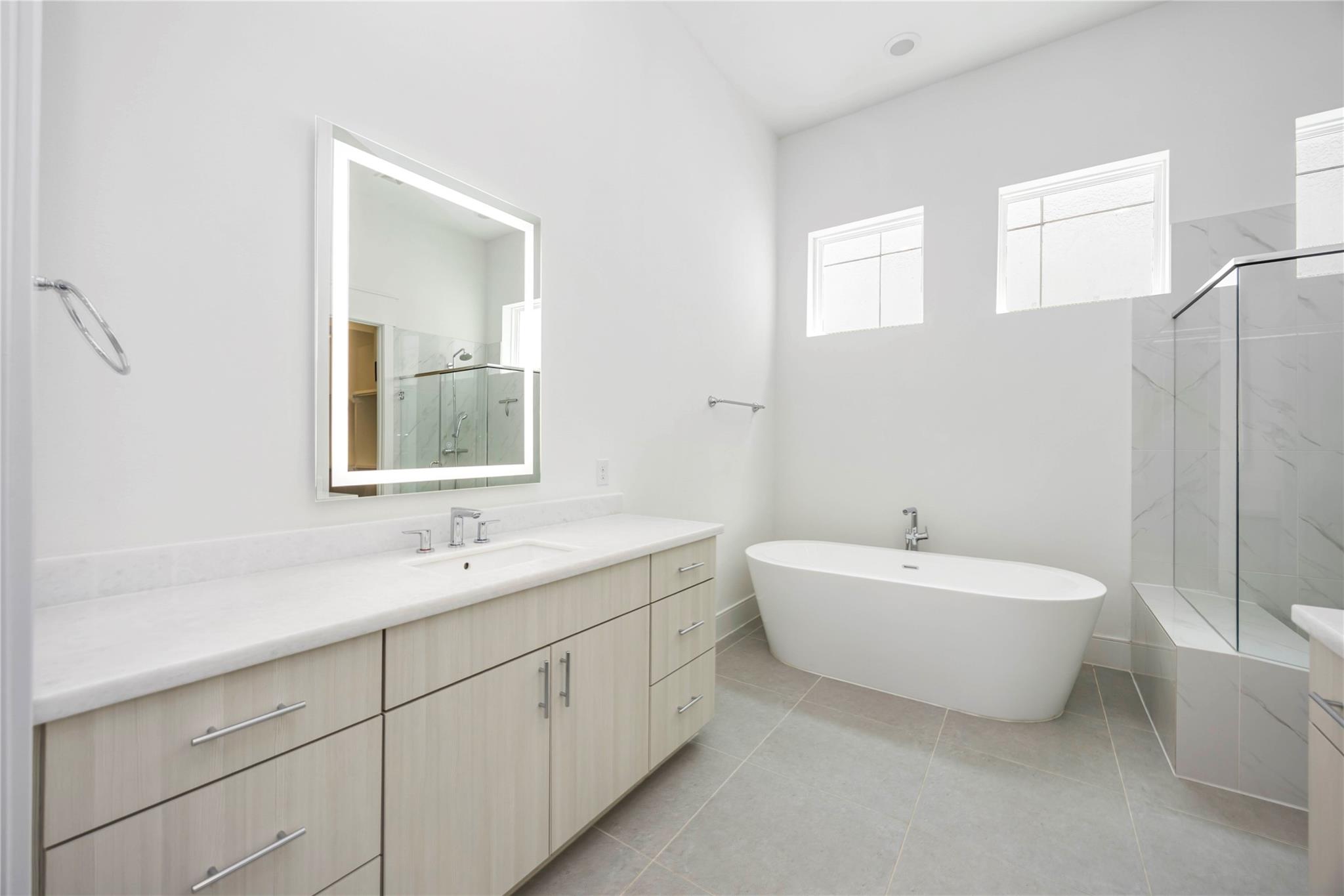 1211 Hickory Street Unit: E