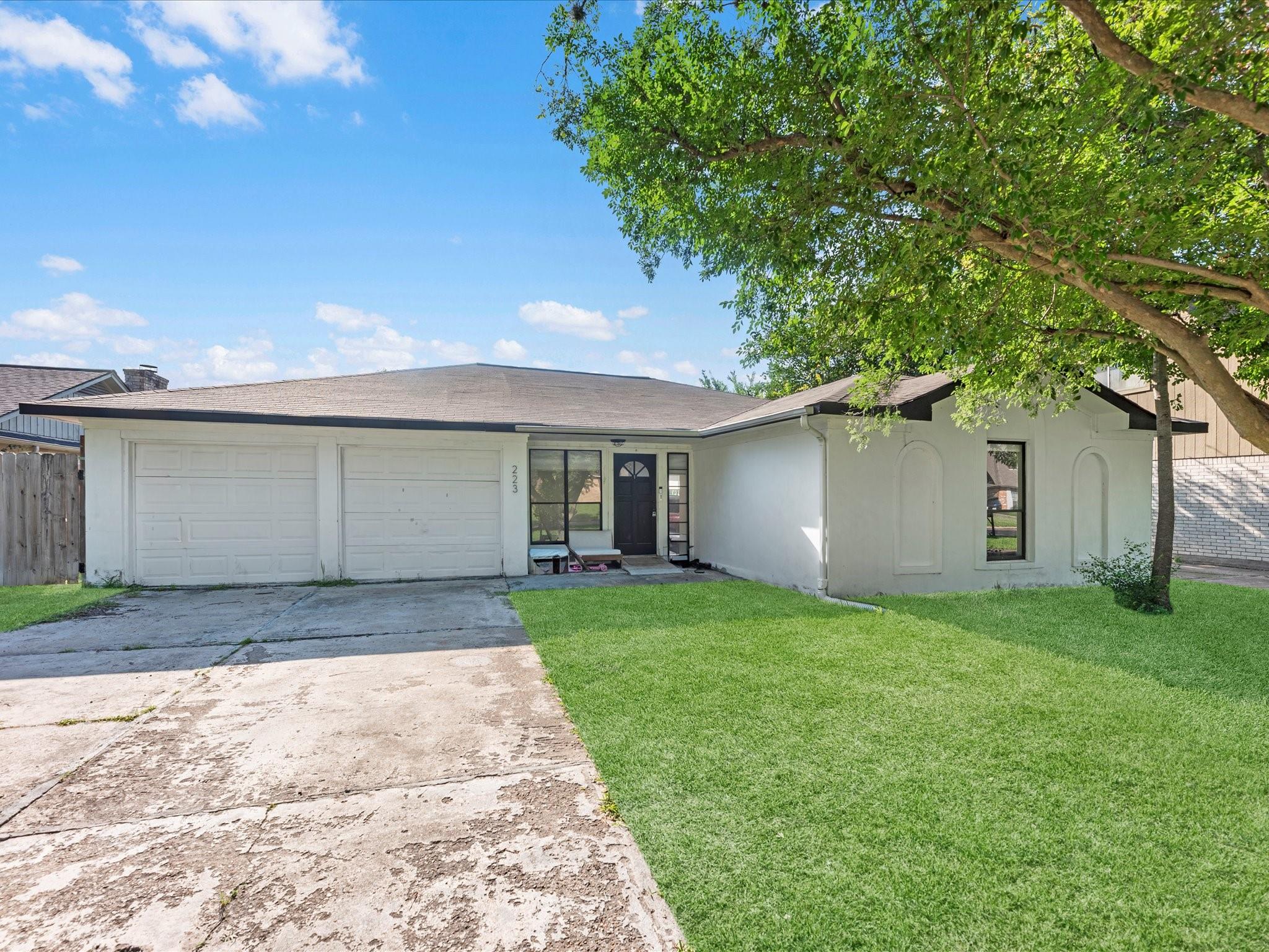 223 Kirkaldy Drive