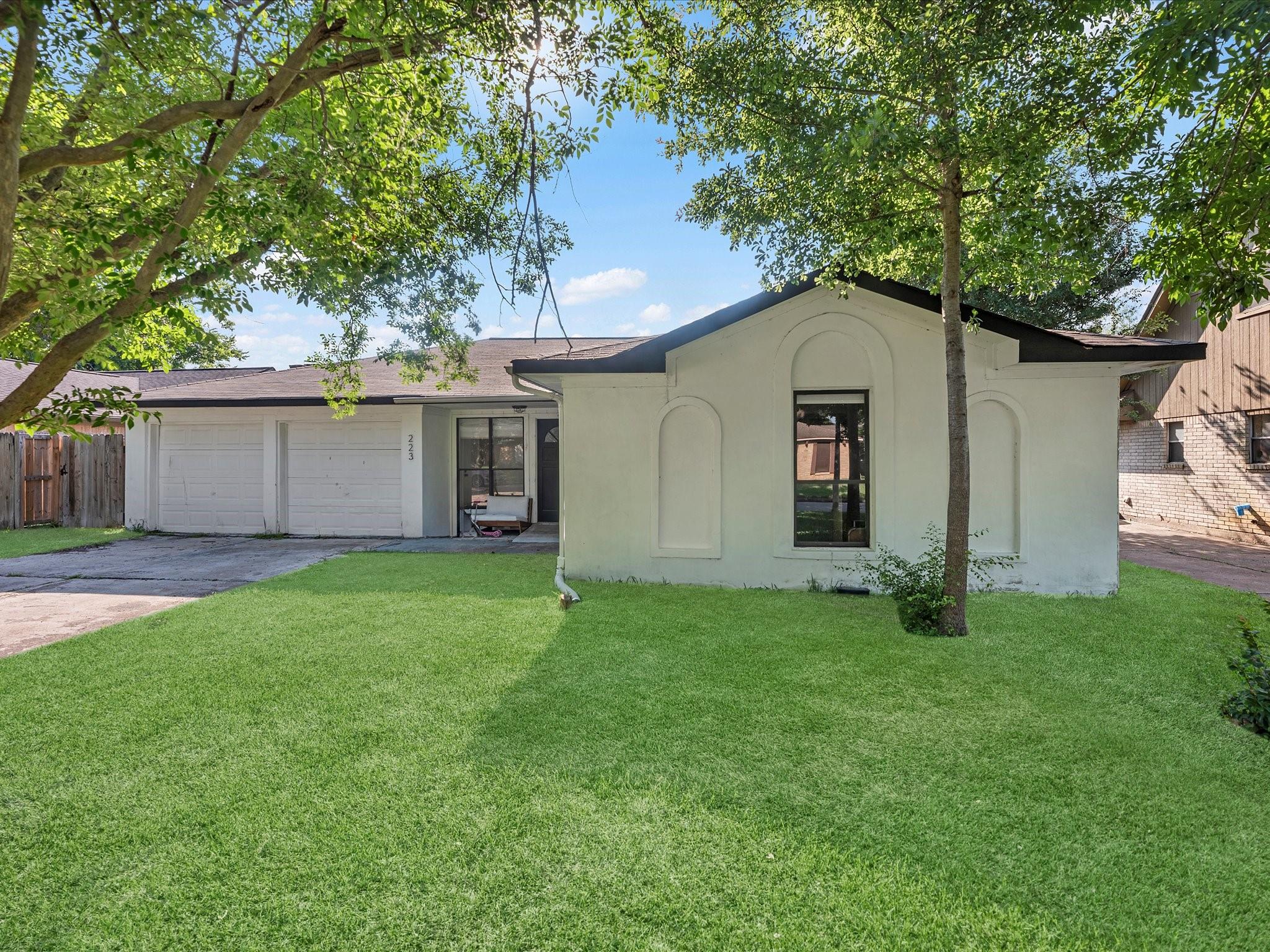223 Kirkaldy Drive