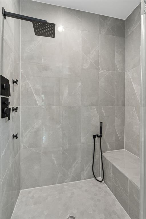 905 Thornton Road Unit: E