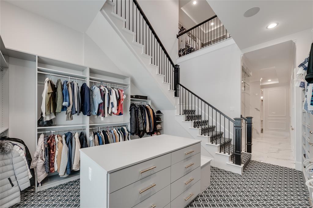 71 Amber Hollow Court