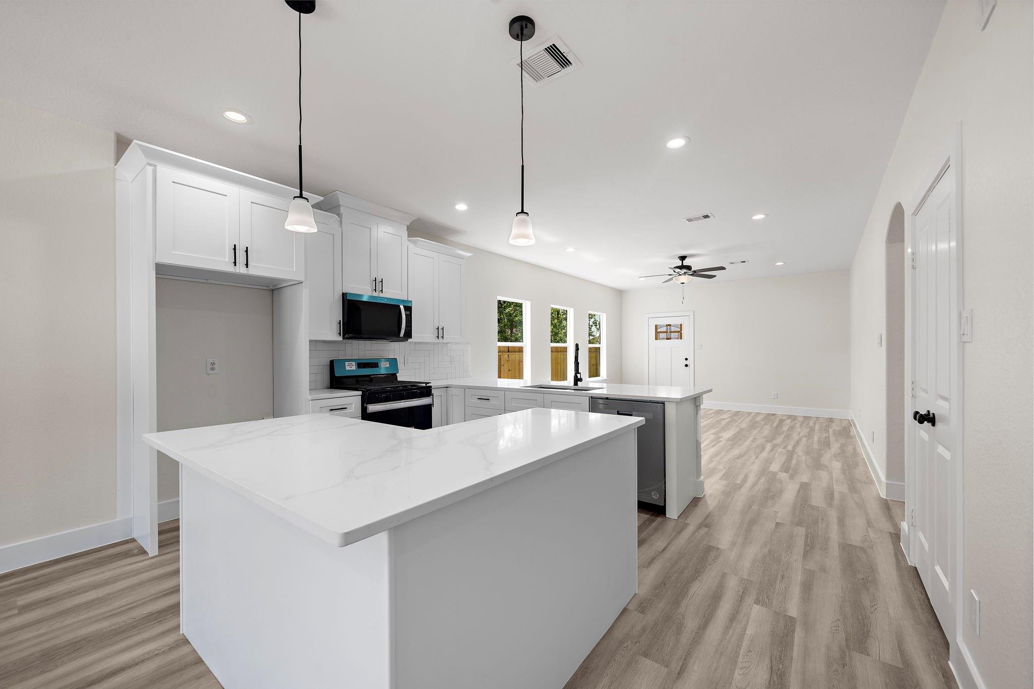 7714 N Howton Street