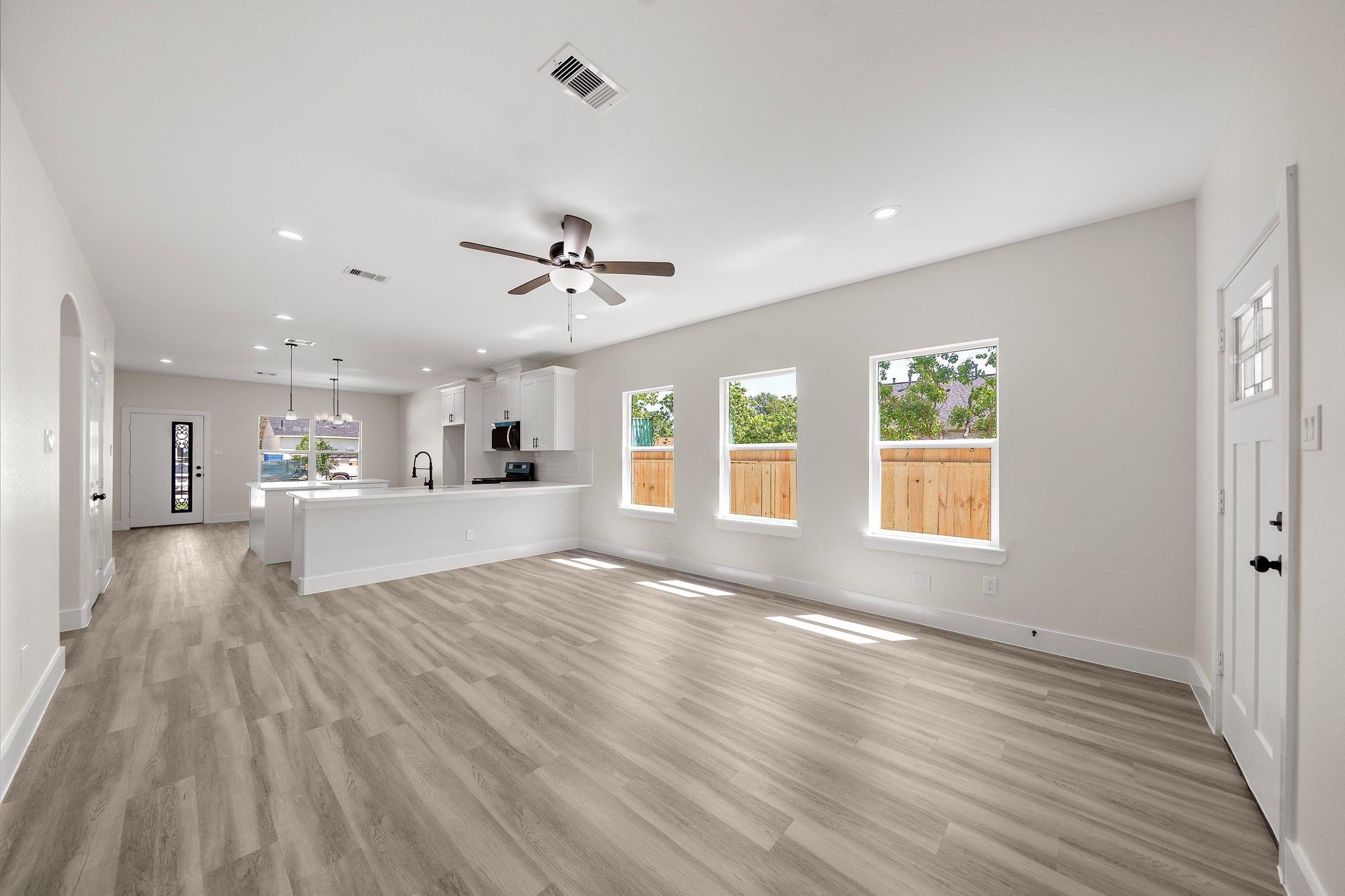 7714 N Howton Street