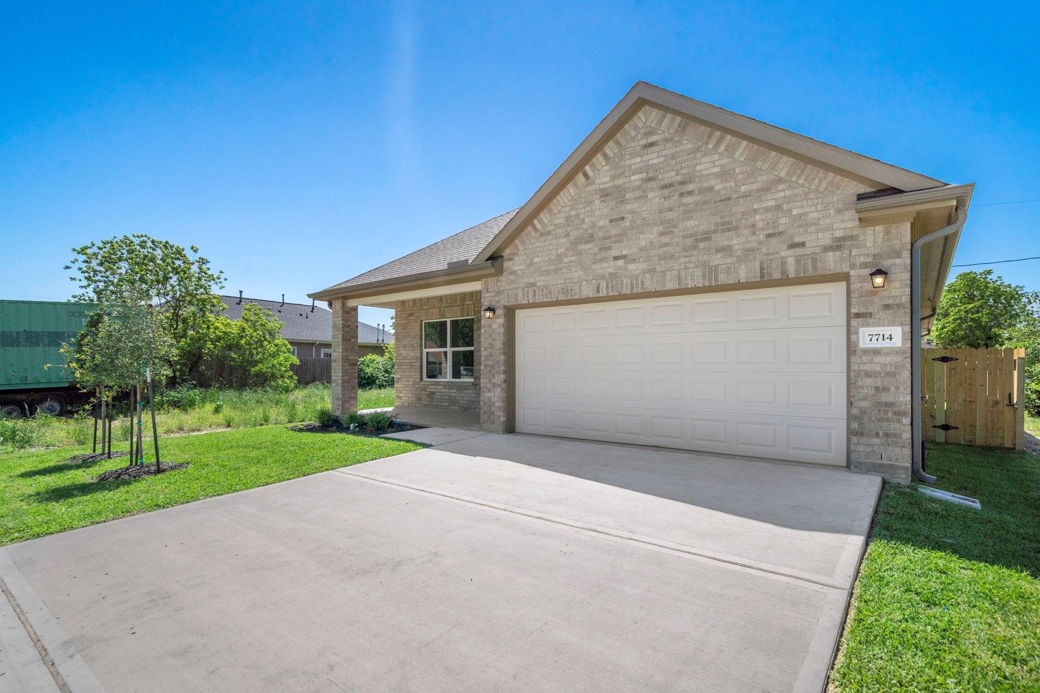 7714 N Howton Street