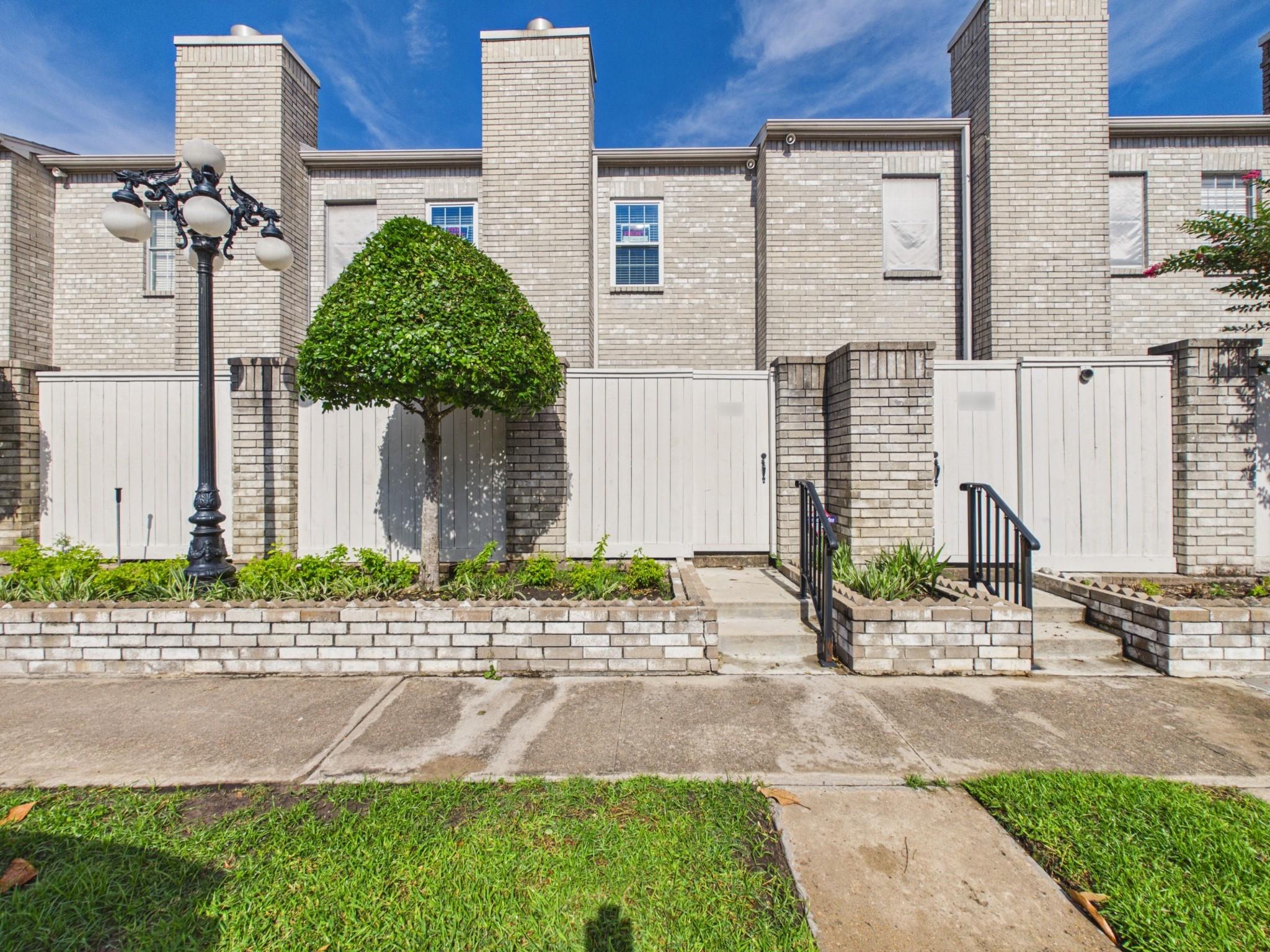 4001 Tanglewilde Street # 709