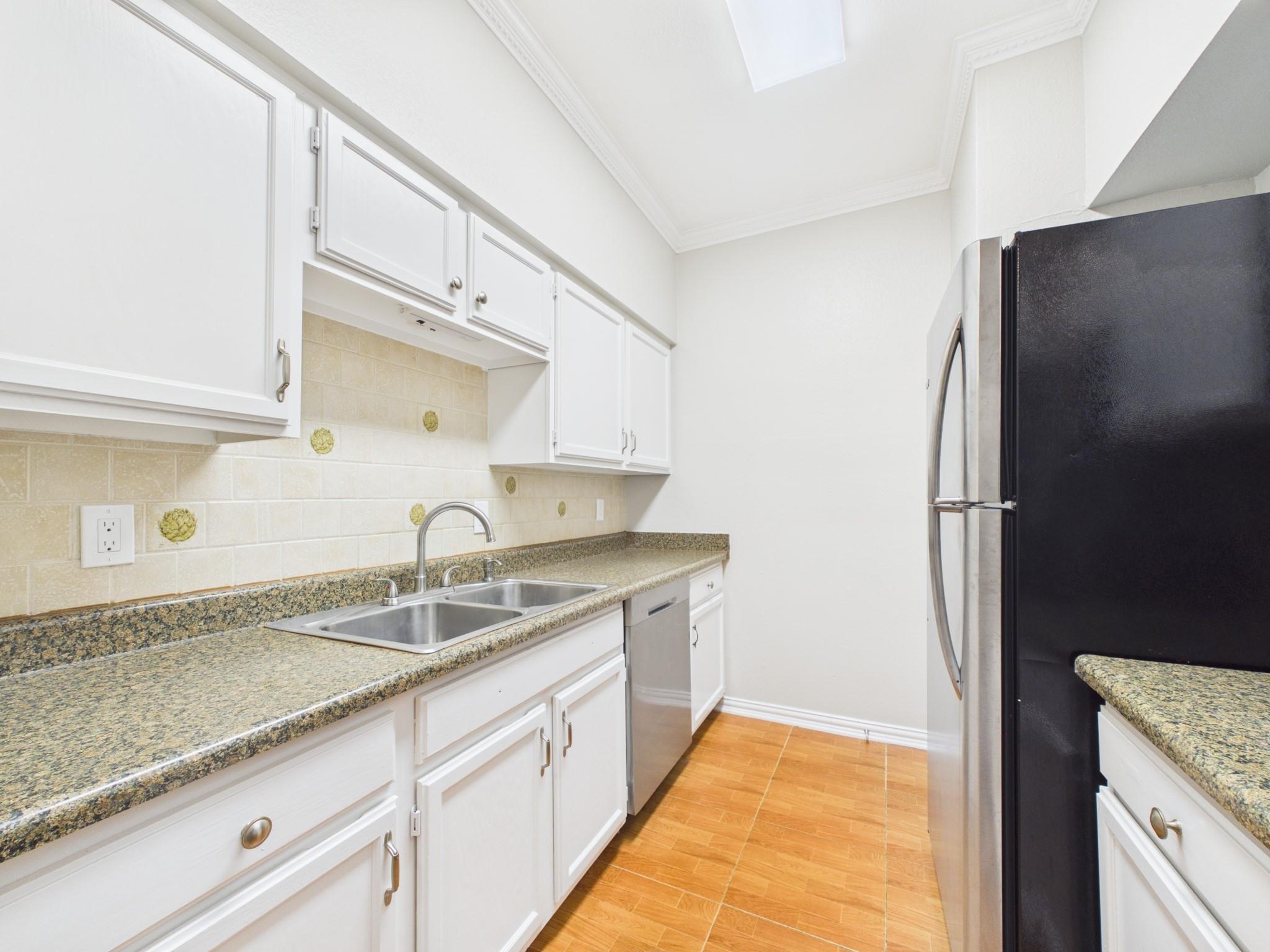 4001 Tanglewilde Street # 709