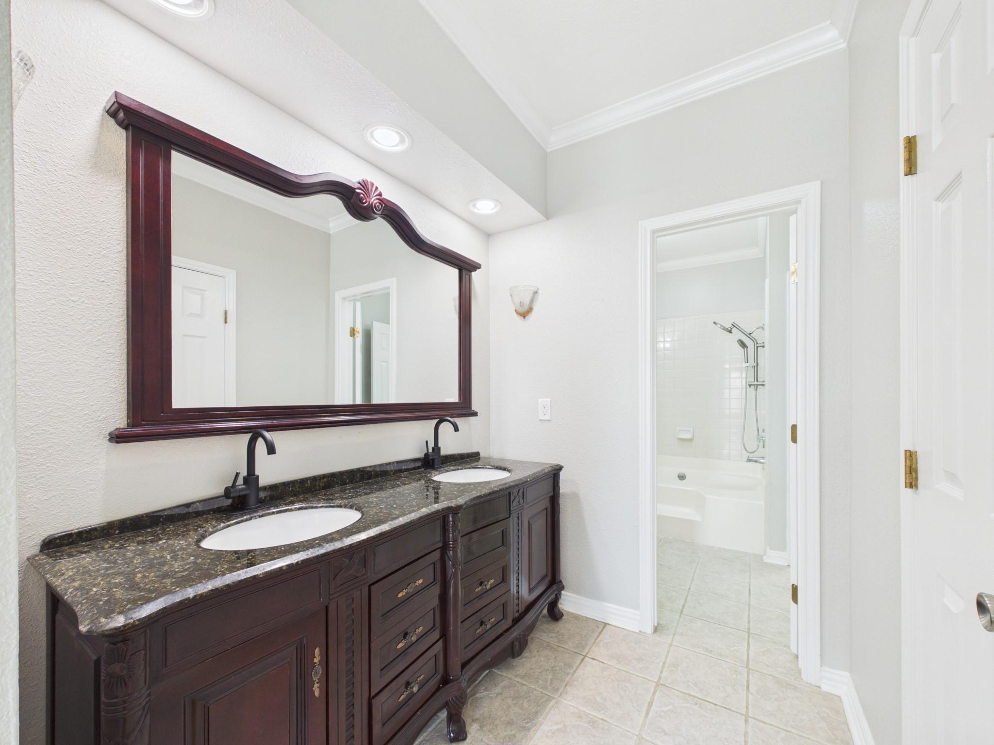 4001 Tanglewilde Street # 709