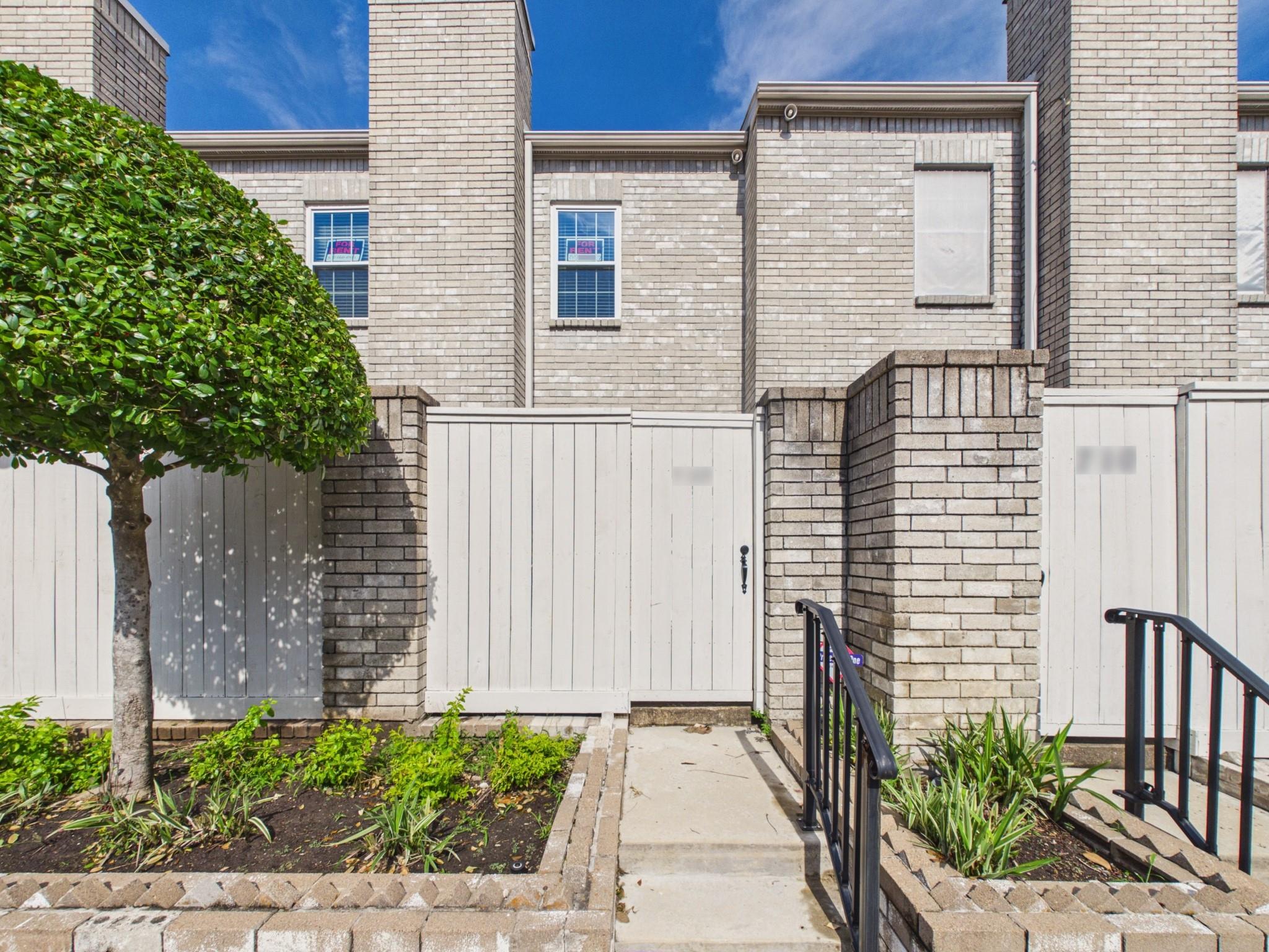 4001 Tanglewilde Street # 709