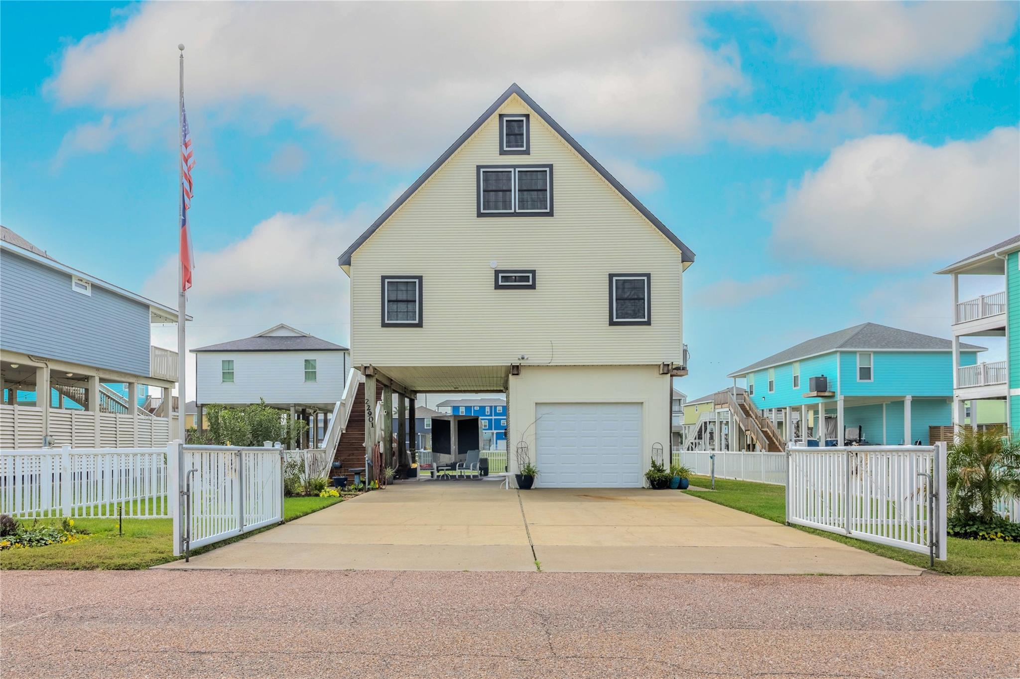 22901 Miramar Street