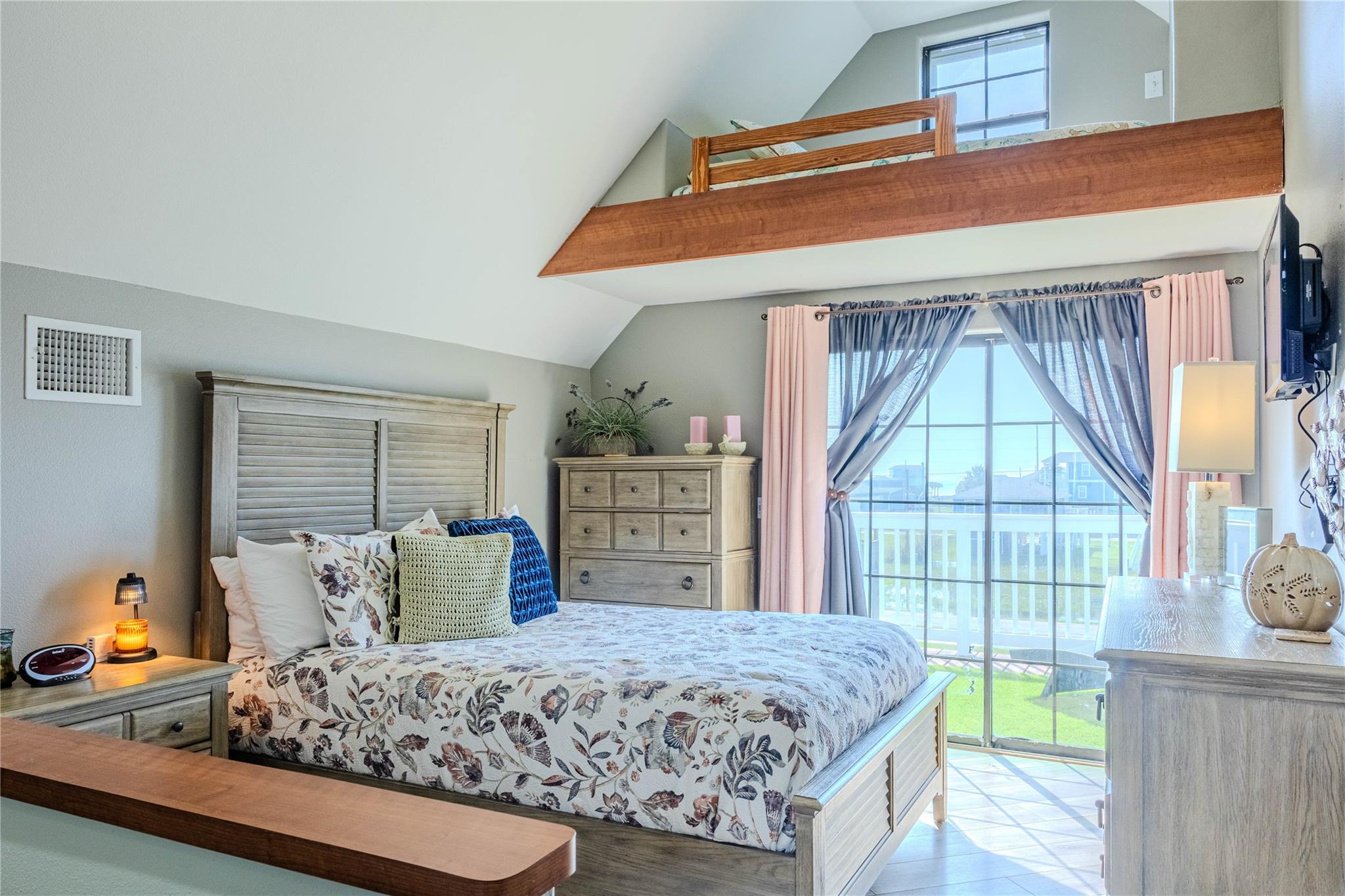 22901 Miramar Street