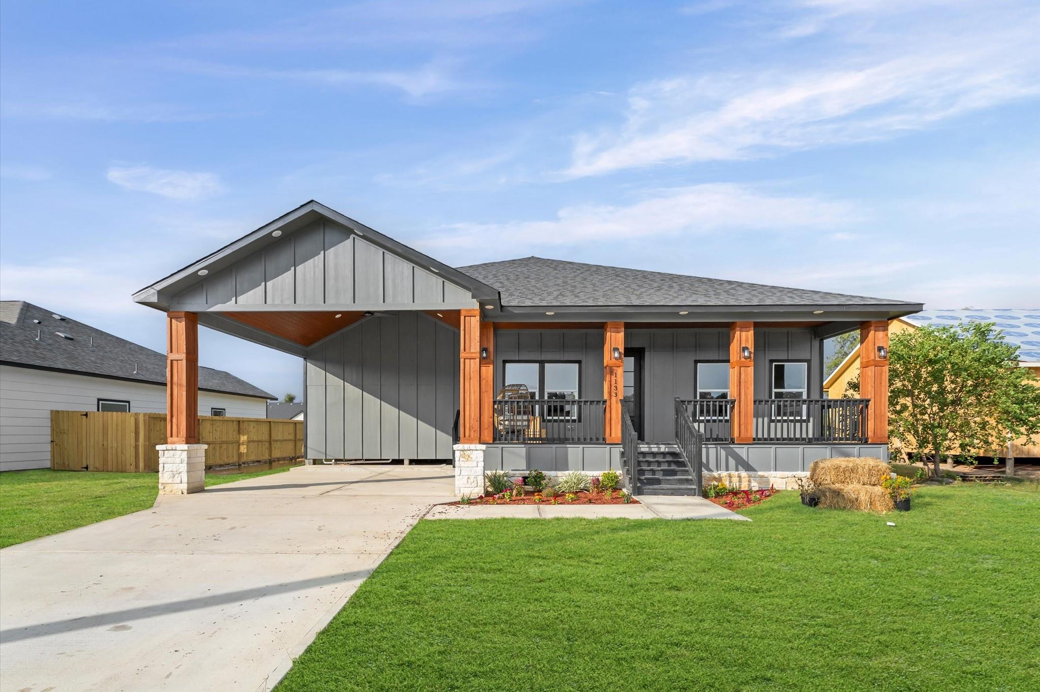 1133 Long Leaf Pine Street