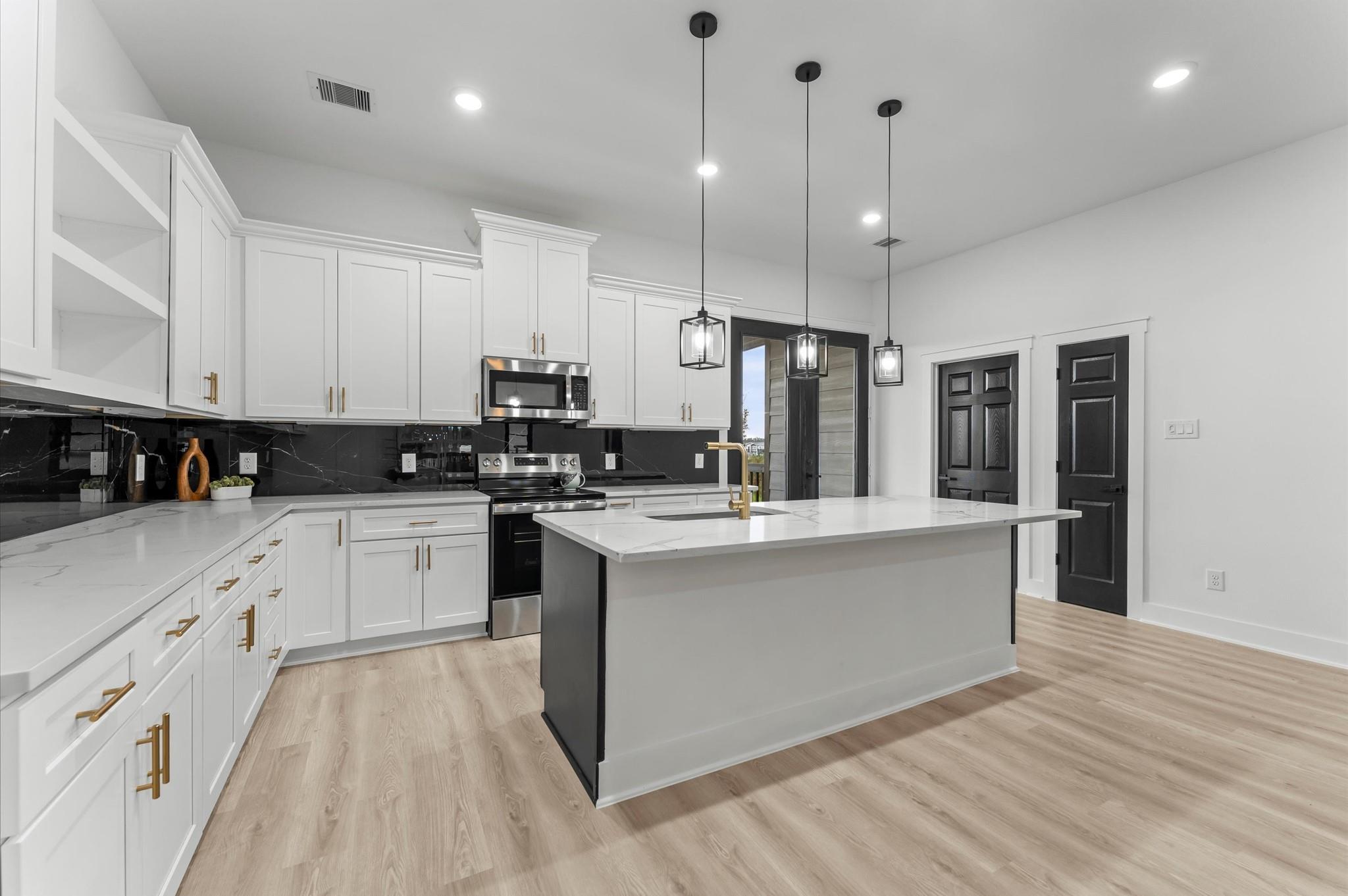 1133 Long Leaf Pine Street