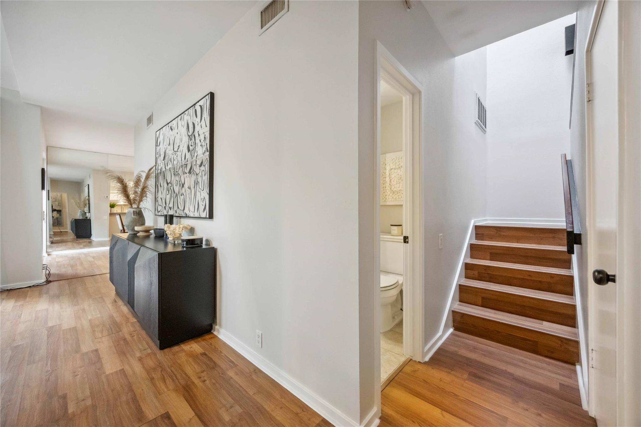 3 Litchfield Lane # 220