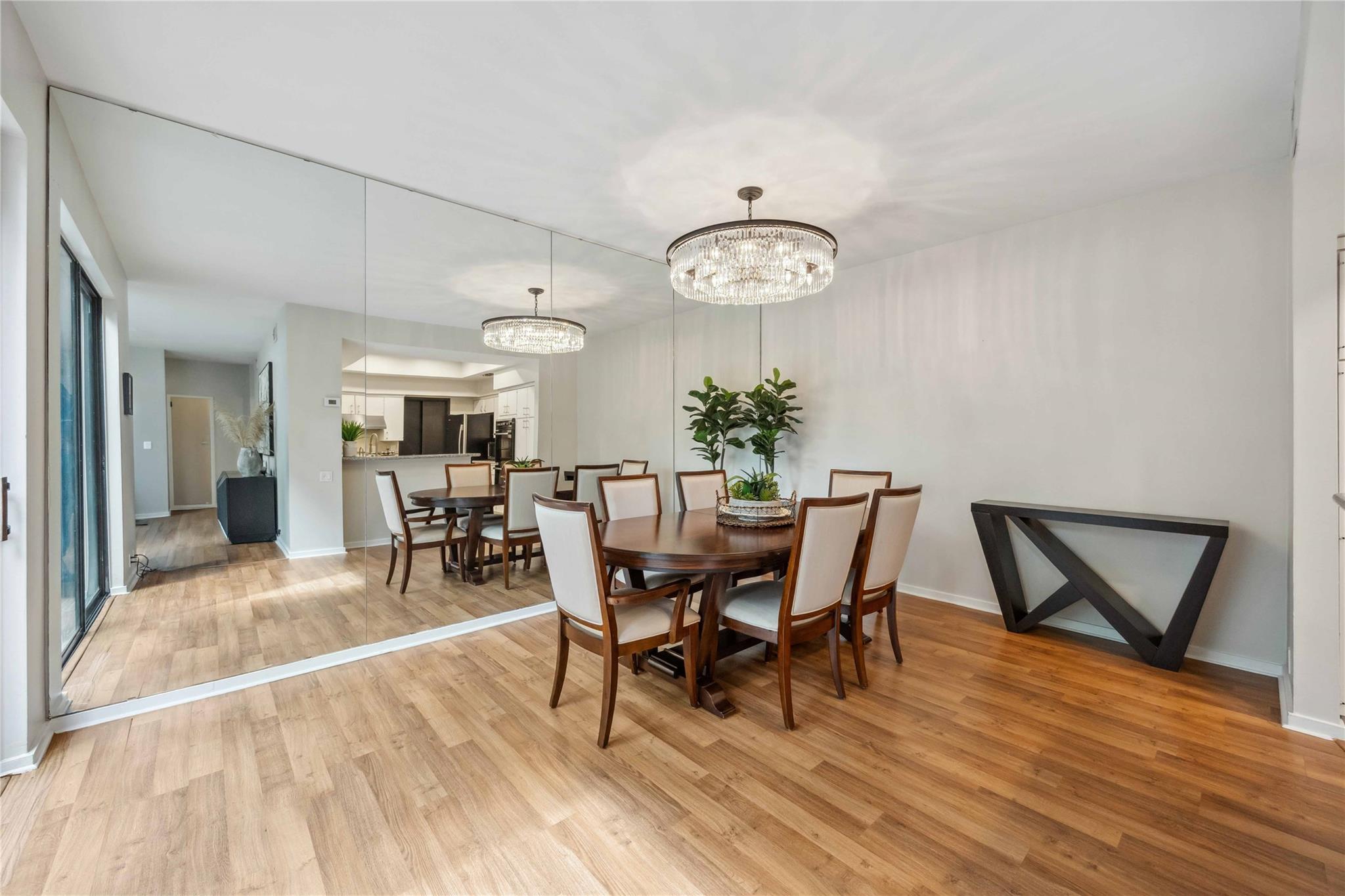 3 Litchfield Lane # 220