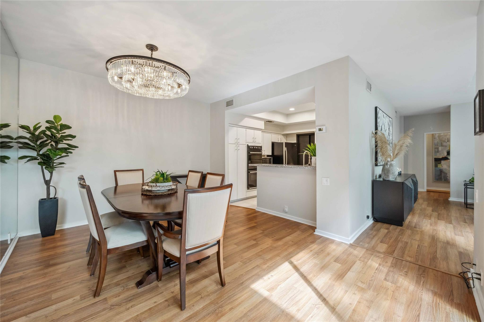 3 Litchfield Lane # 220